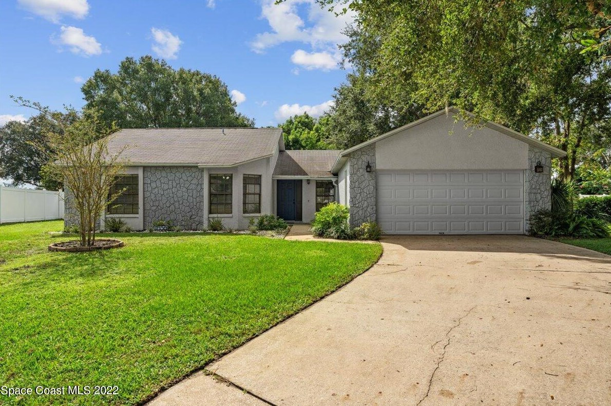 4605 Palace Pl, Titusville, FL 32796