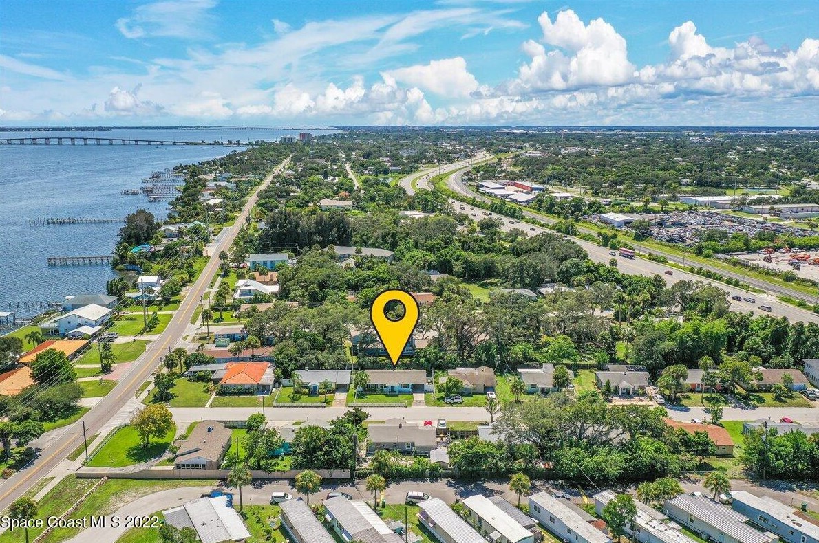 1057 Riverdale Dr, Melbourne, FL 32935-6214
