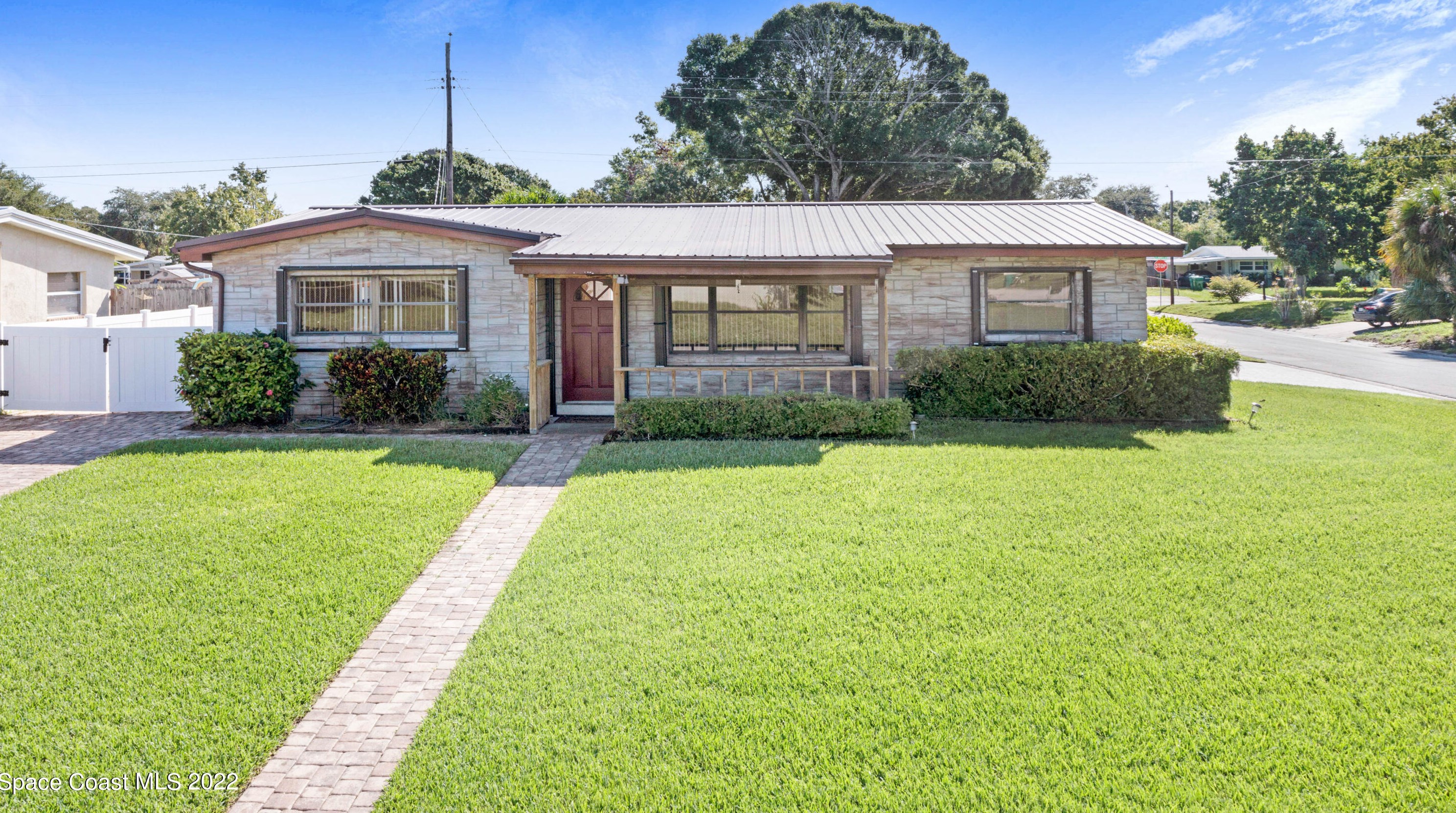 1461 Johnson St, Melbourne, FL 32935-2860