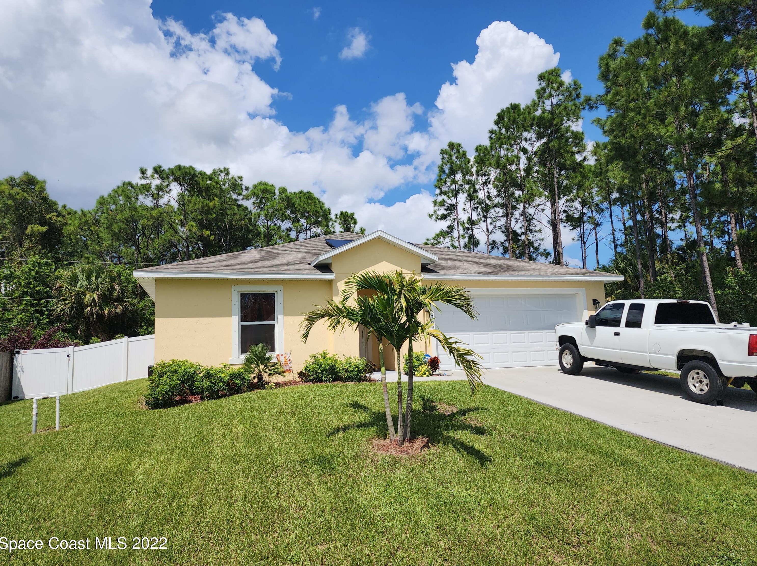 1785 Holbrook Rd, Melbourne, FL 32907-8702