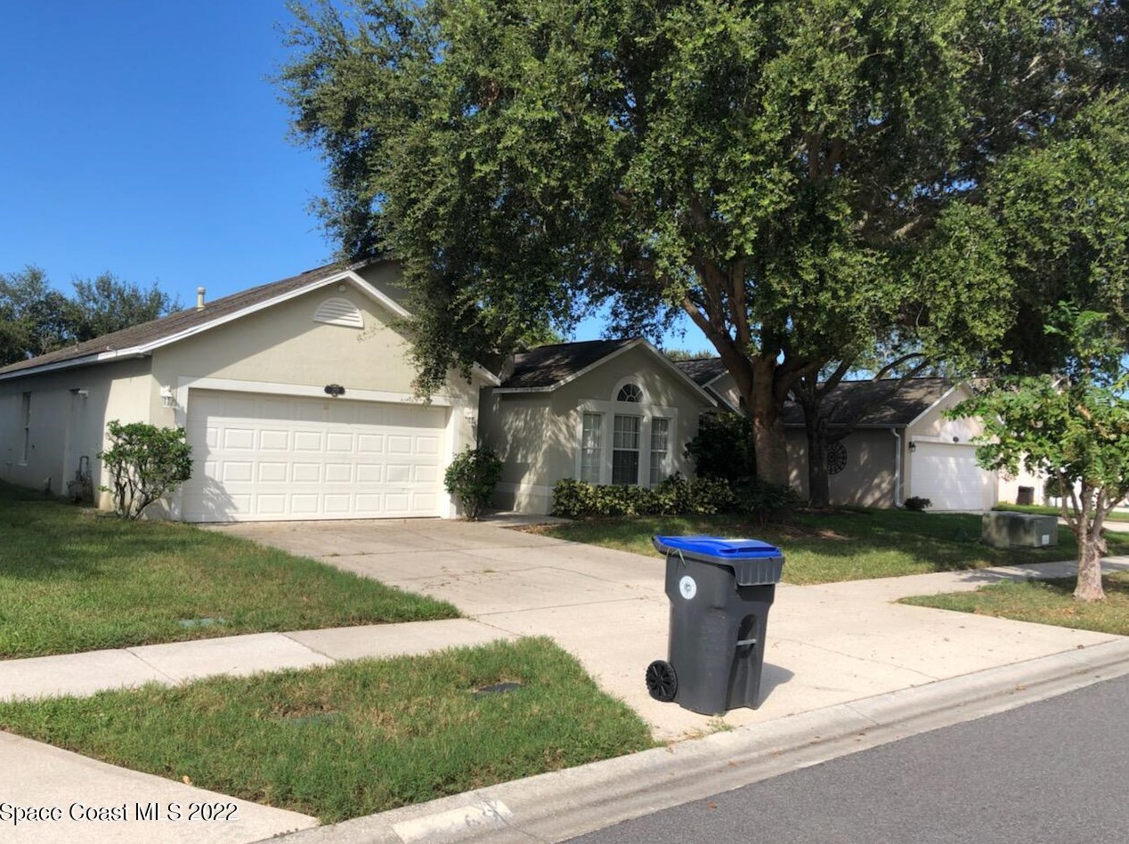 1279 Macon Dr, Titusville, FL 32780