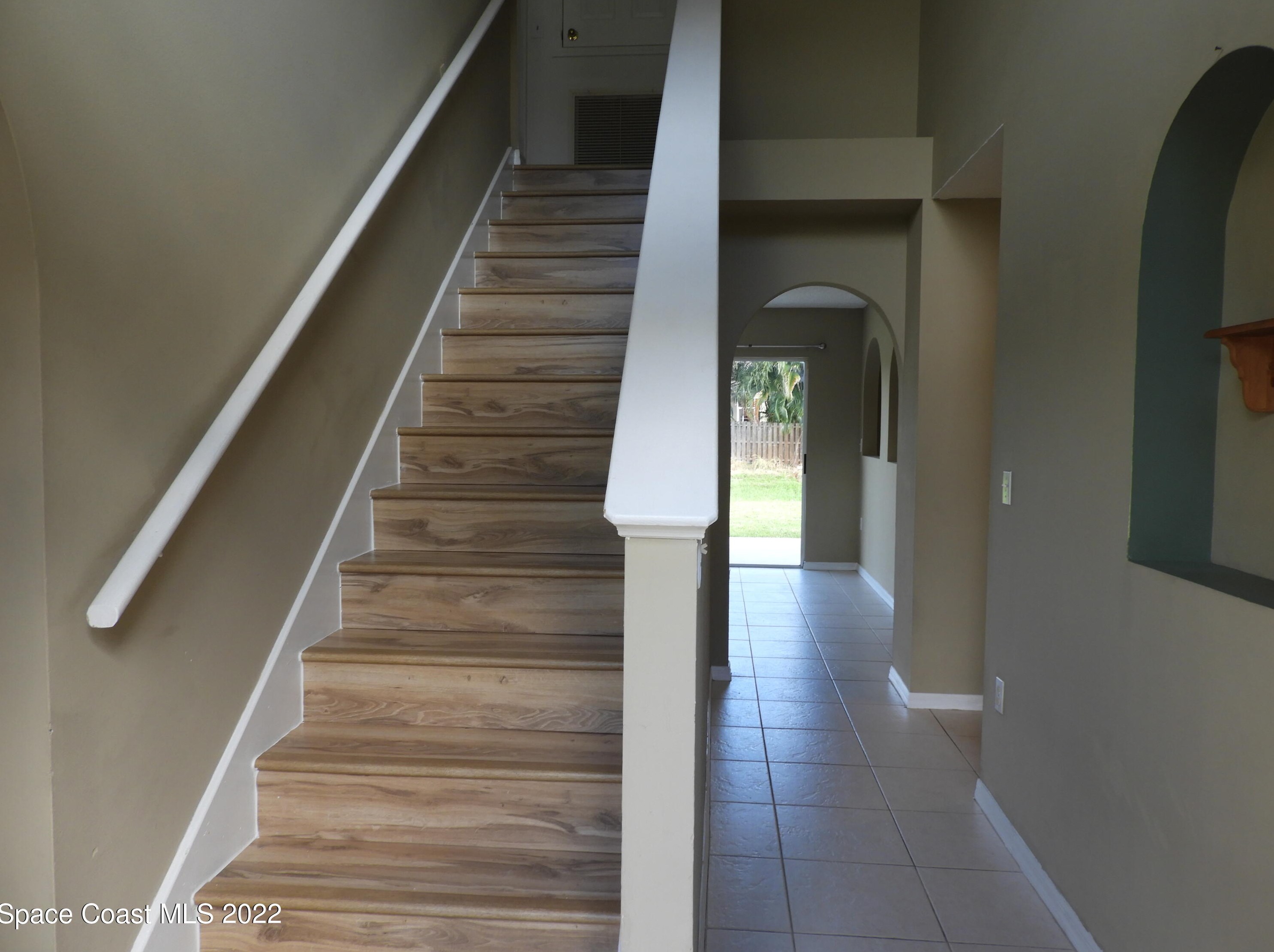 1009 Se Bywood Ave, Fort Pierce, FL 34983