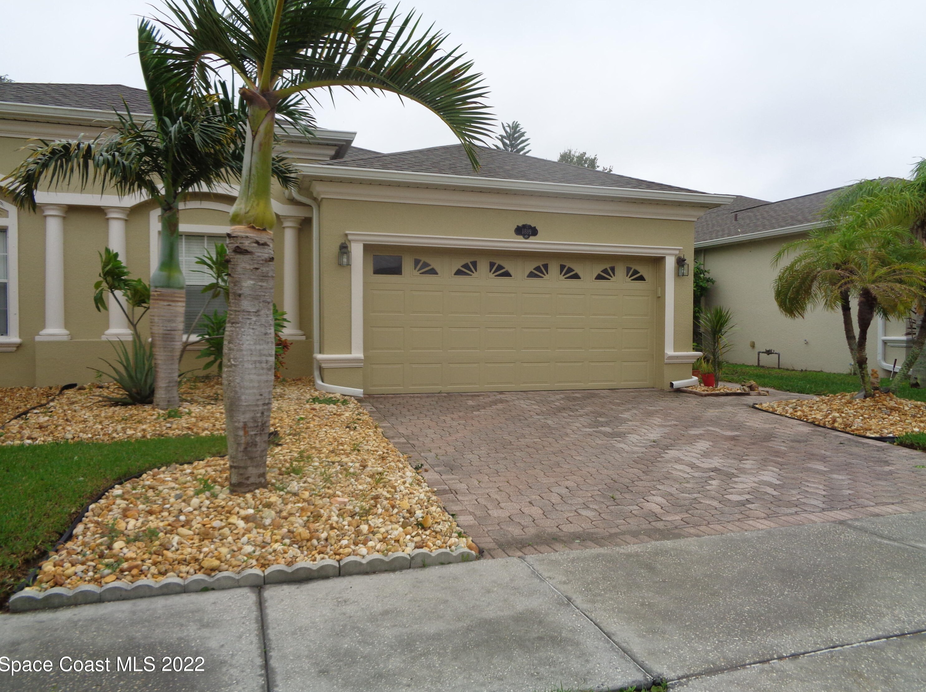 1889 Tullagee Ave, Melbourne, FL 32940-6038