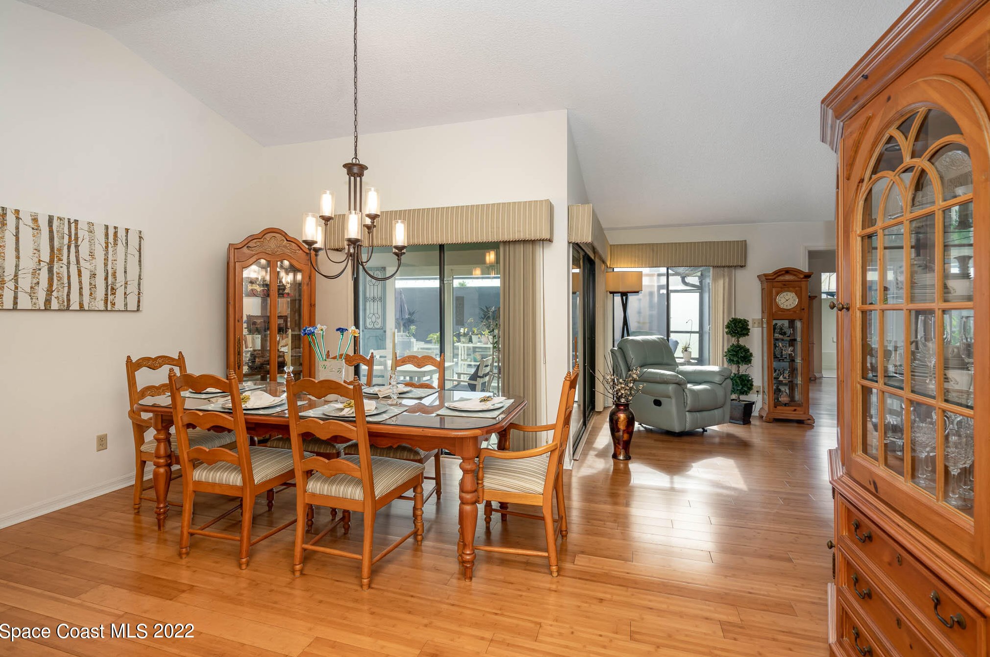 409 Maple Bluff Cir, Melbourne, FL 32940-1835