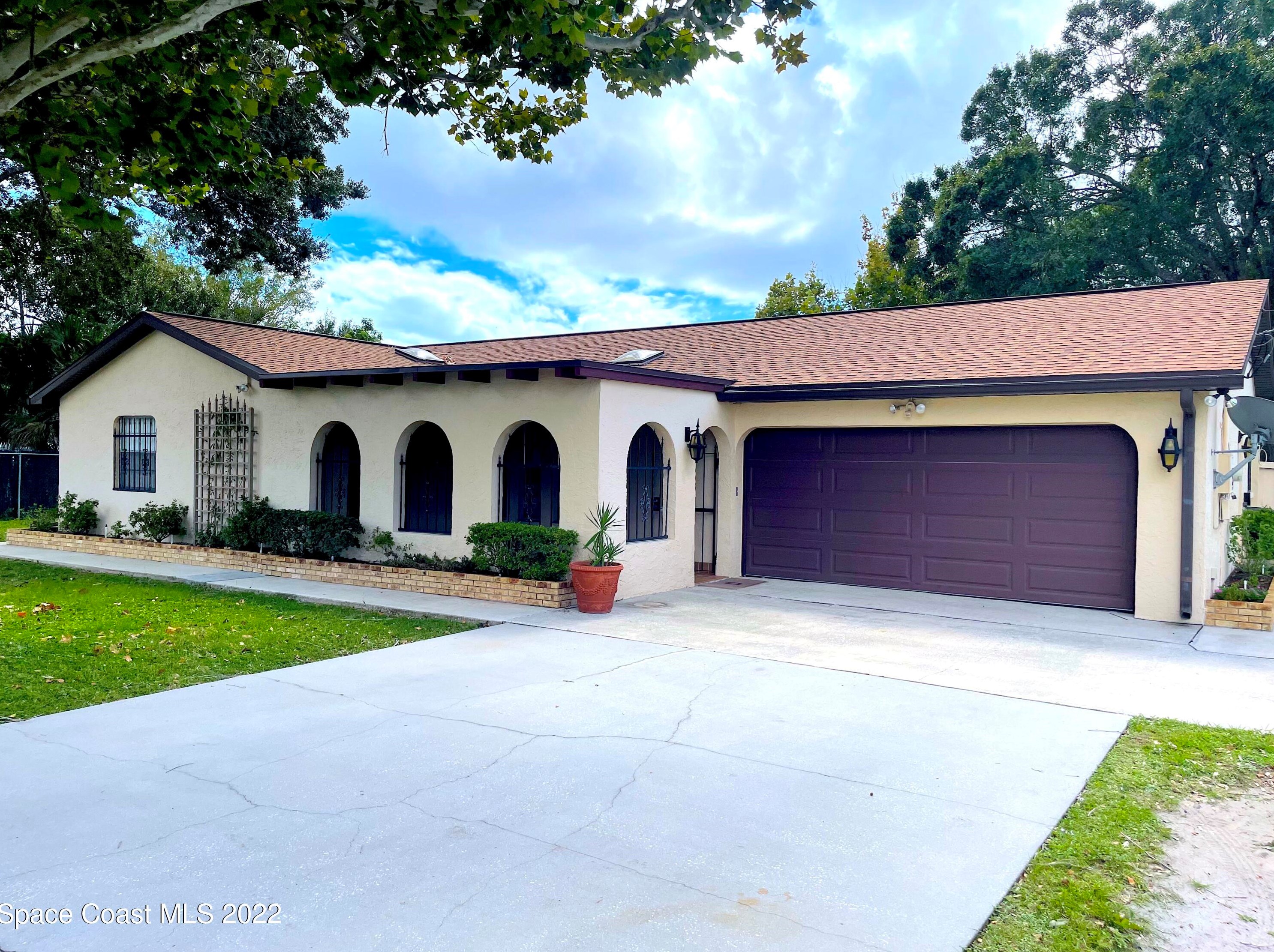 535 Park Ave, Merritt Island, FL 32953-6032