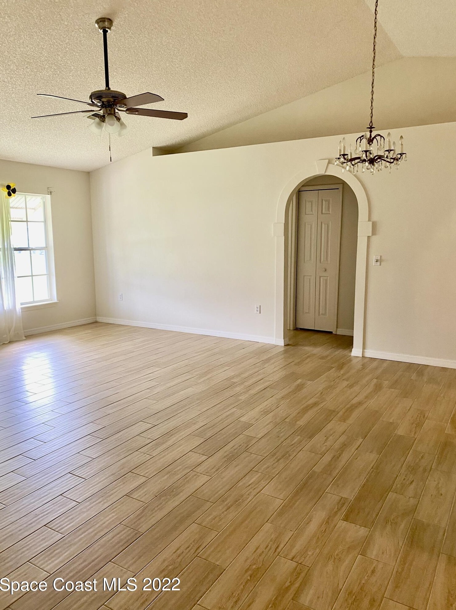 1875 Garcia St, Melbourne, FL 32907-2413