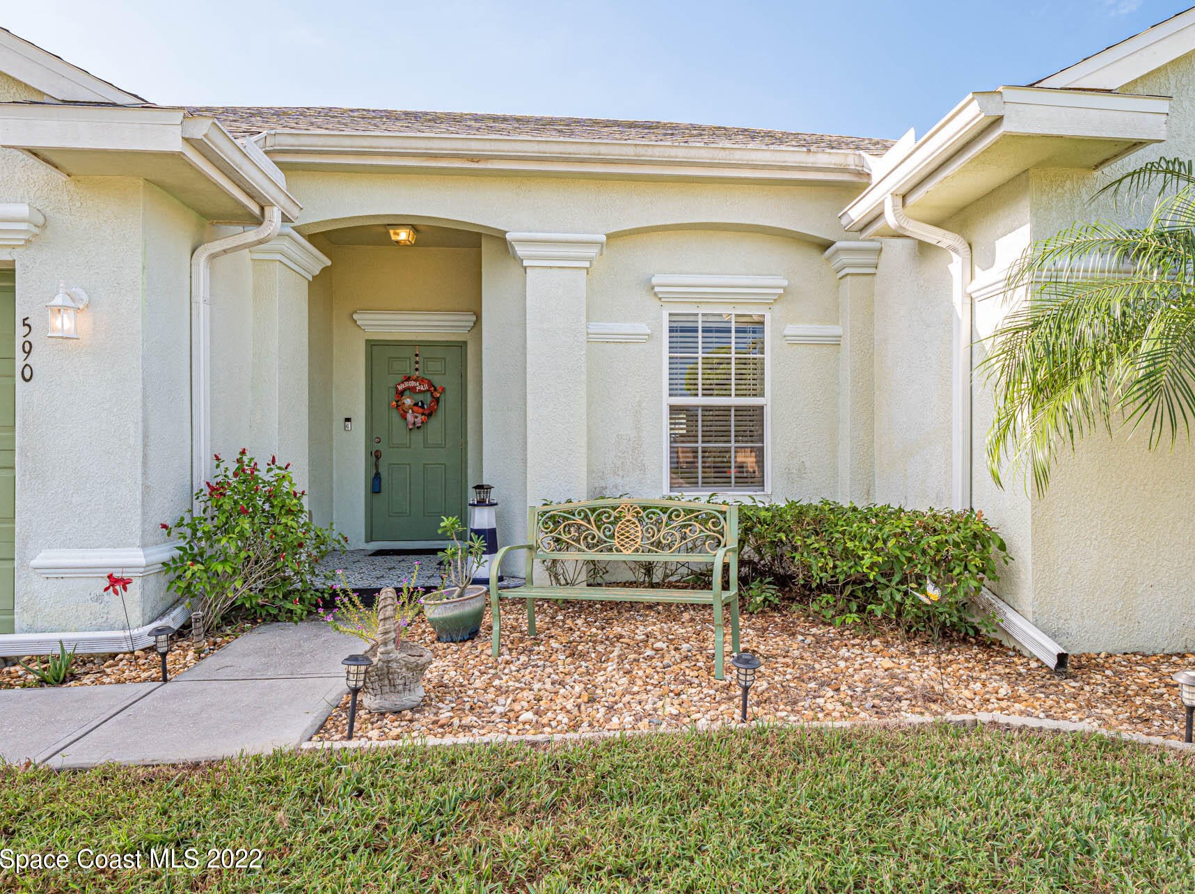 590 Coconut St, Melbourne, FL 32909-4463
