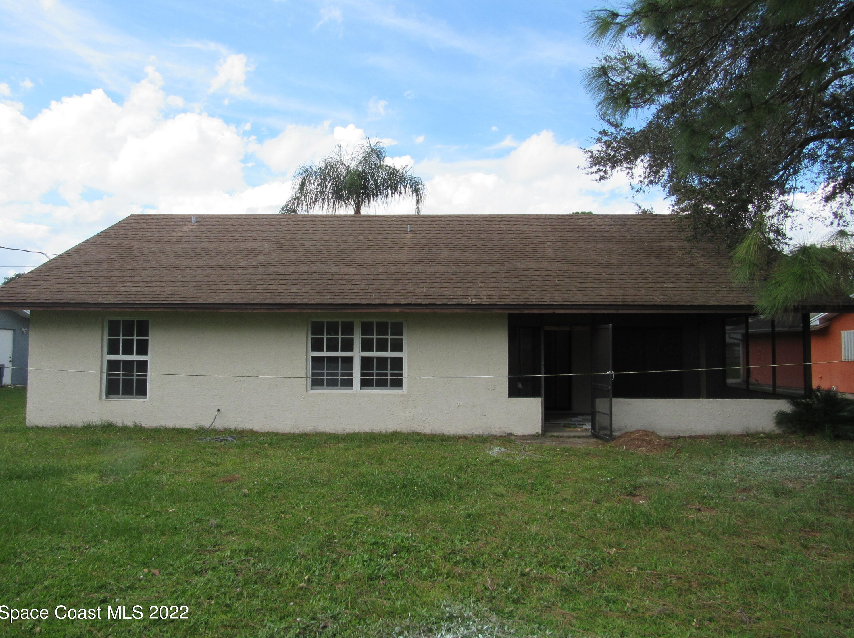 530 Koutnik Rd, Melbourne, FL 32909-6503