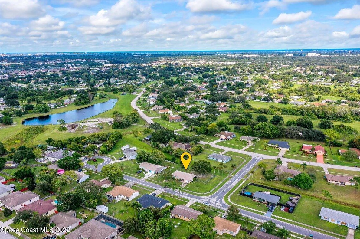 1127 Hampshire Ave, Melbourne, FL 32905-3720