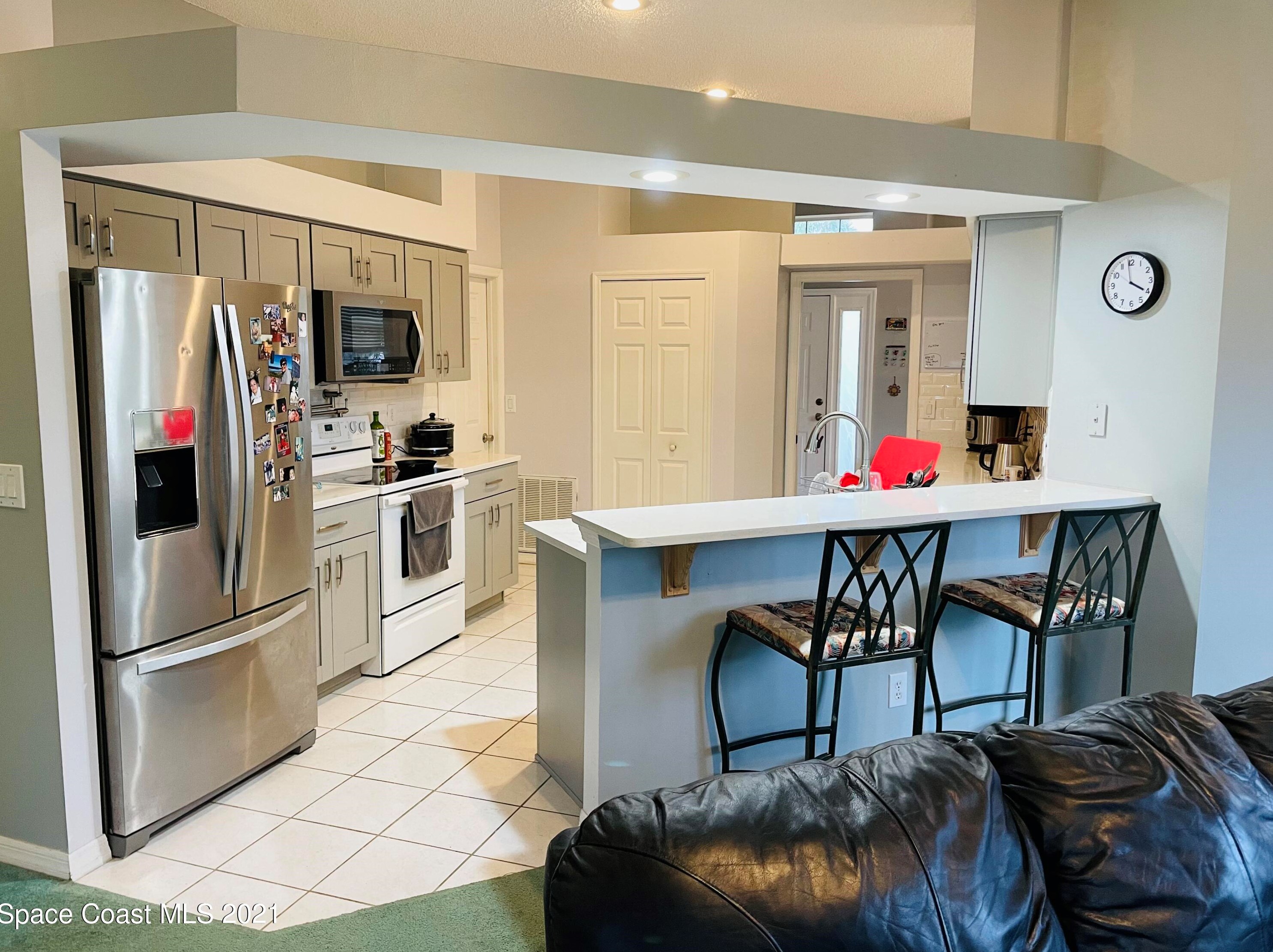 6945 Hammock Trace Dr, Melbourne, FL 32940-7987
