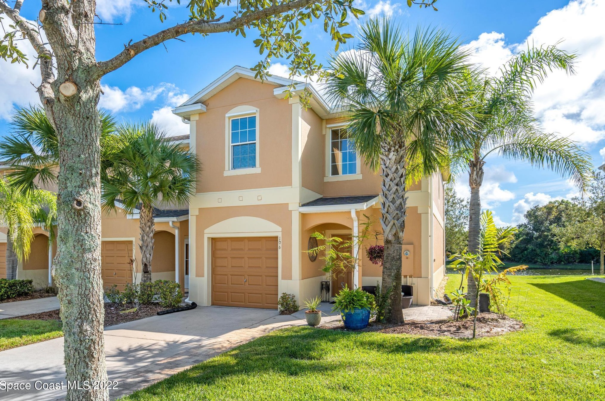 2705 Revolution St, Melbourne, FL 32935-3873
