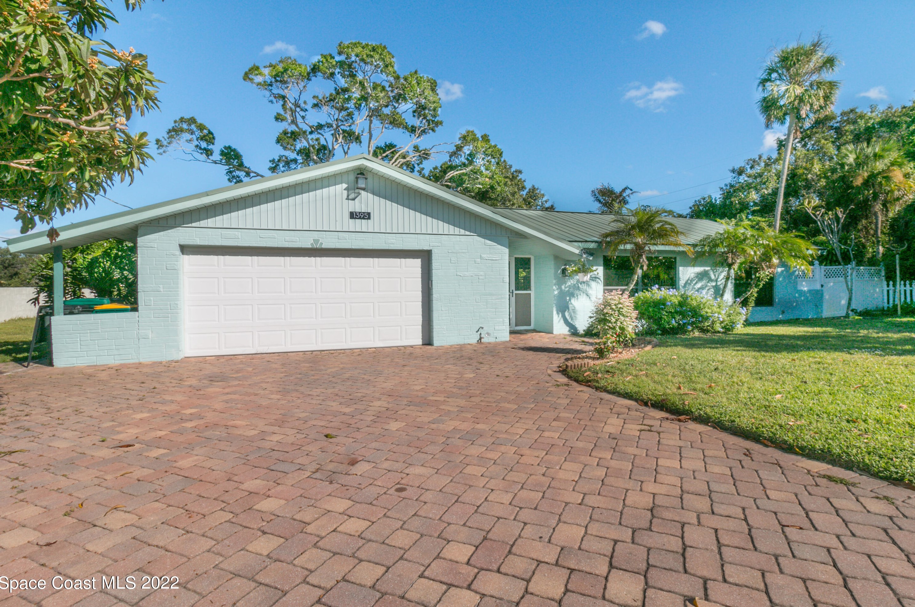 1395 Lime Dr, Melbourne, FL 32935-4139