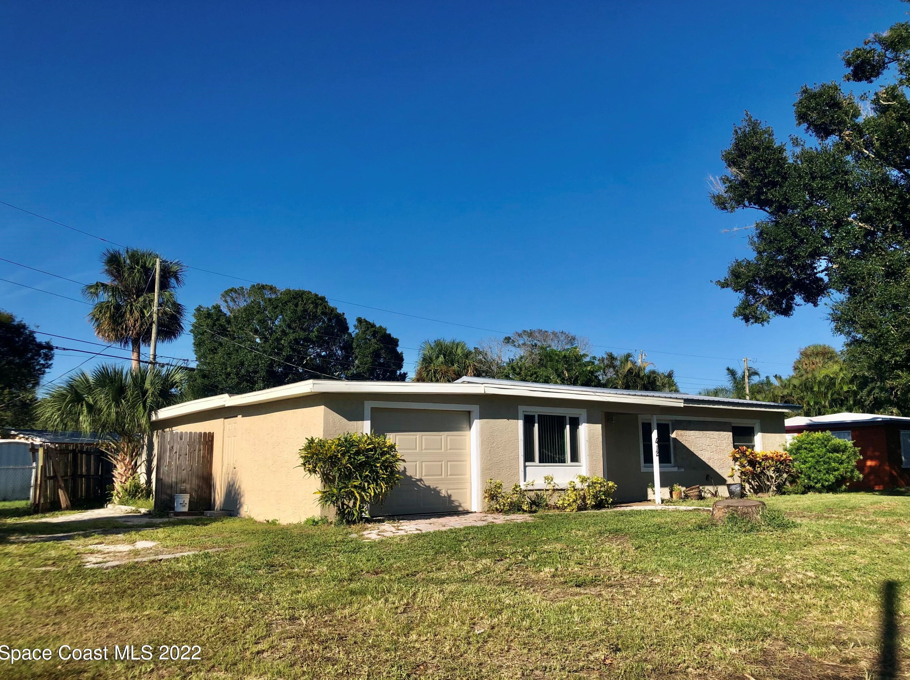 412 Lund Cir, Melbourne, FL 32901-4116