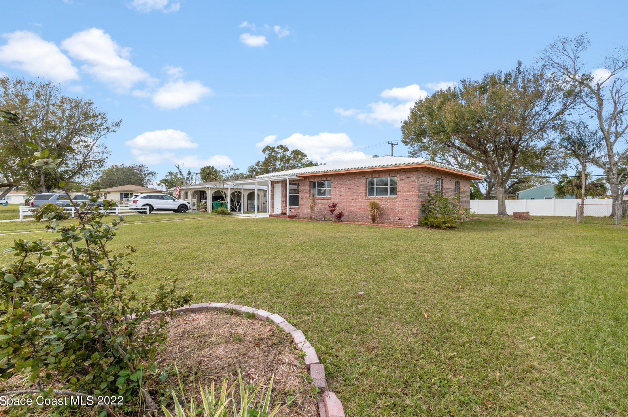 476 Orange Ave, Merritt Island FL  32952-3750 exterior