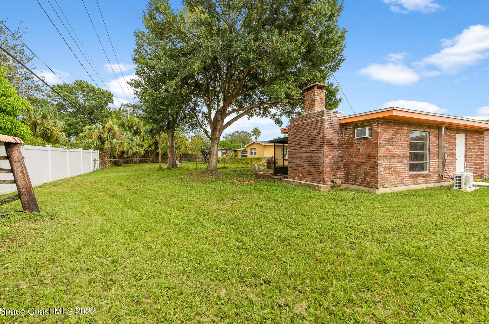 476 Orange Ave, Merritt Island FL  32952-3750 exterior