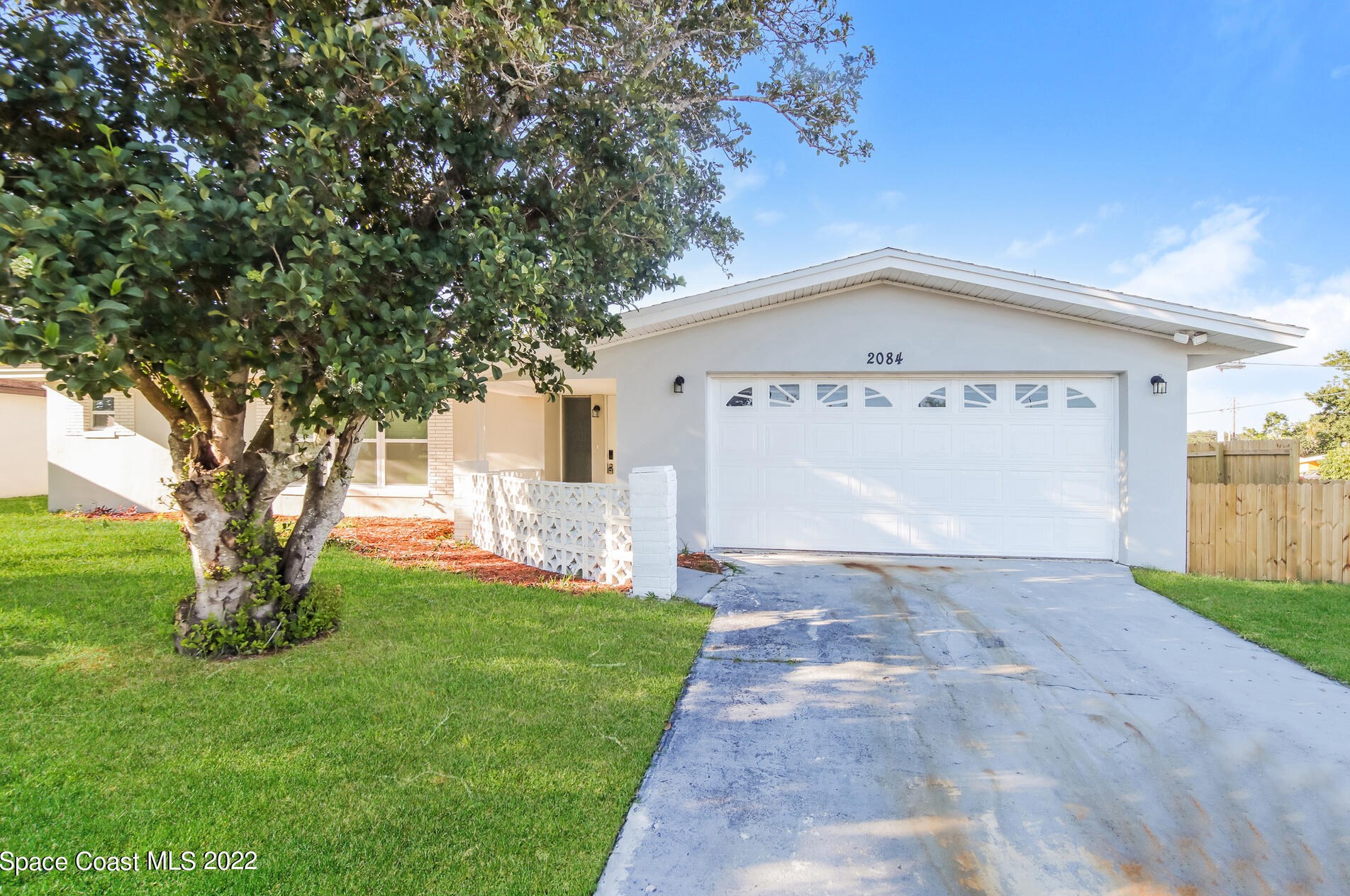 2084 Colony Dr, Melbourne, FL 32935