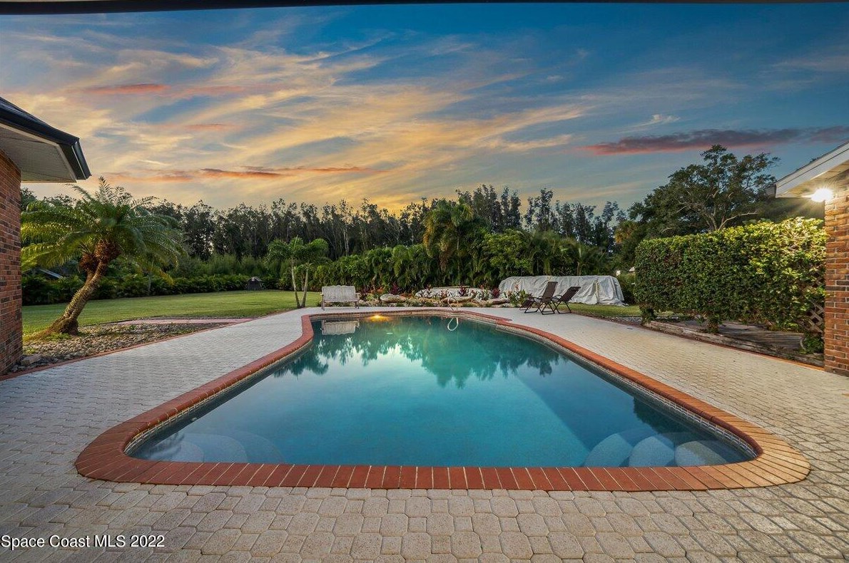 140 Crispin St, Merritt Island, FL 32952-7131