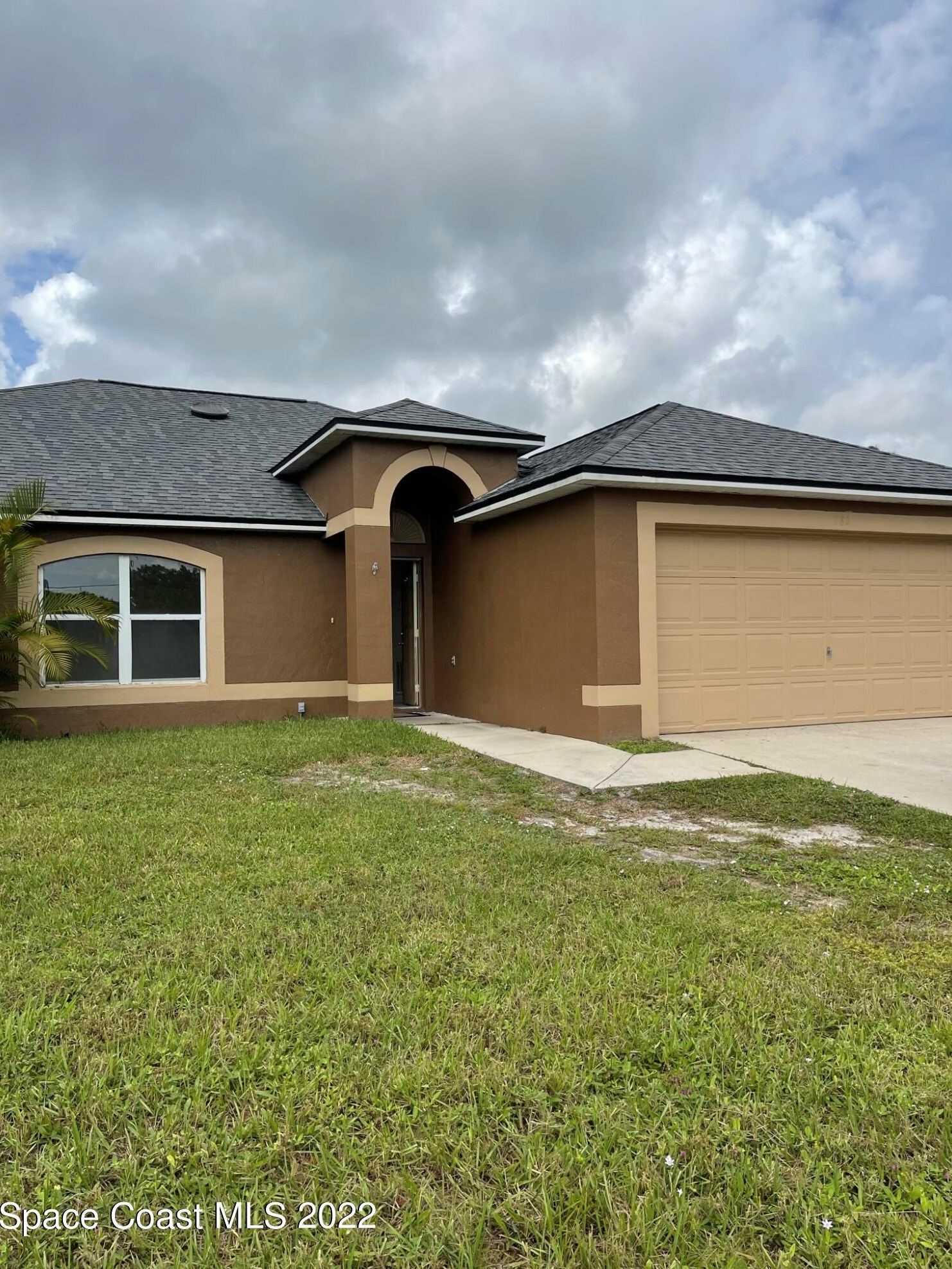 182 Biltmore Ave, Melbourne, FL 32907-3235