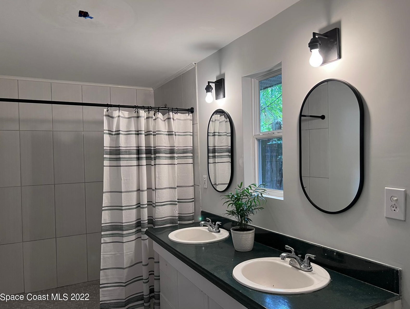 1735 18th St, Vero Beach, FL 32960