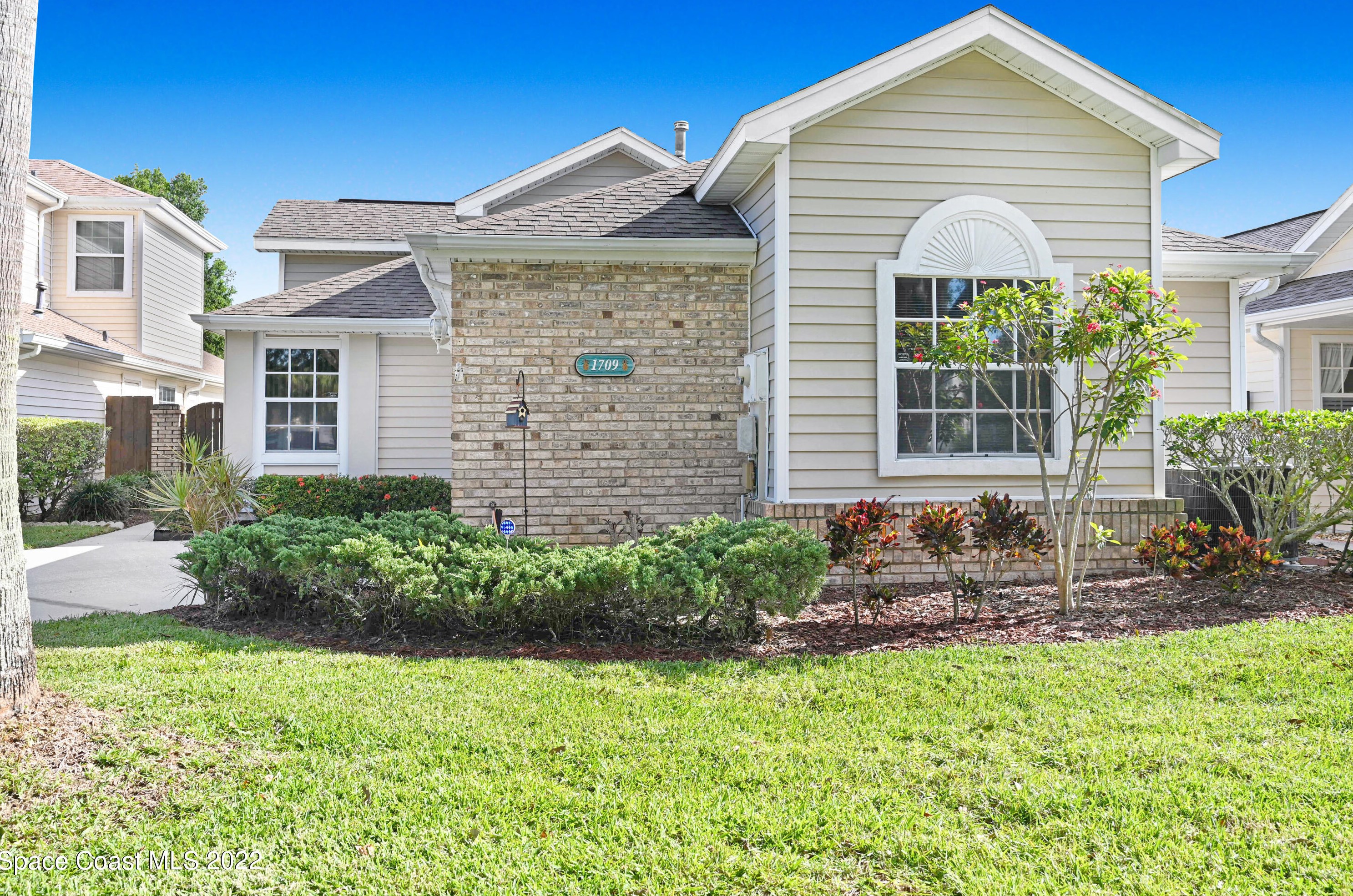 1709 Pine Valley Dr, Melbourne, FL 32935-4458