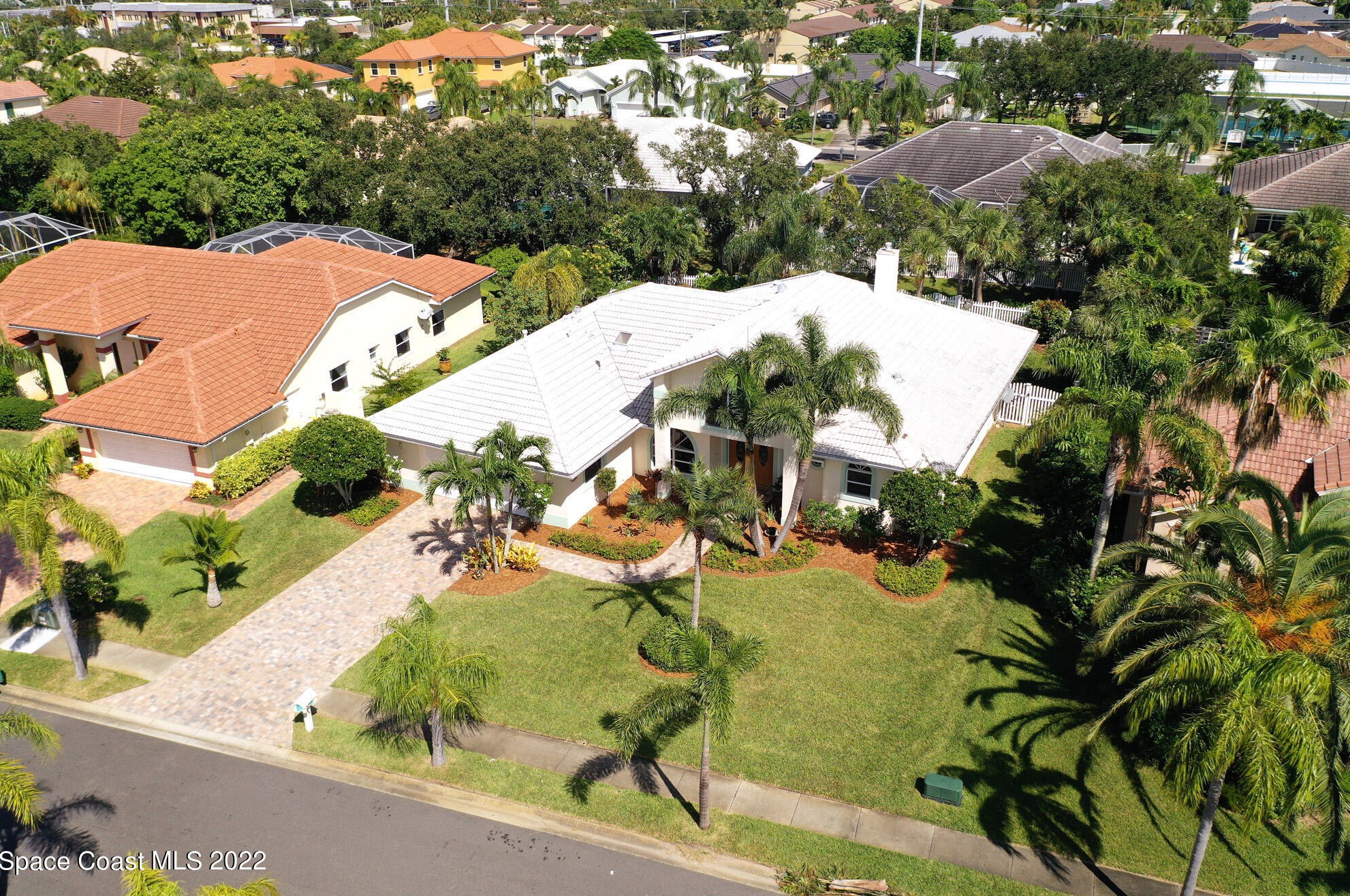 127 Island View Dr, Melbourne, FL 32937-4379