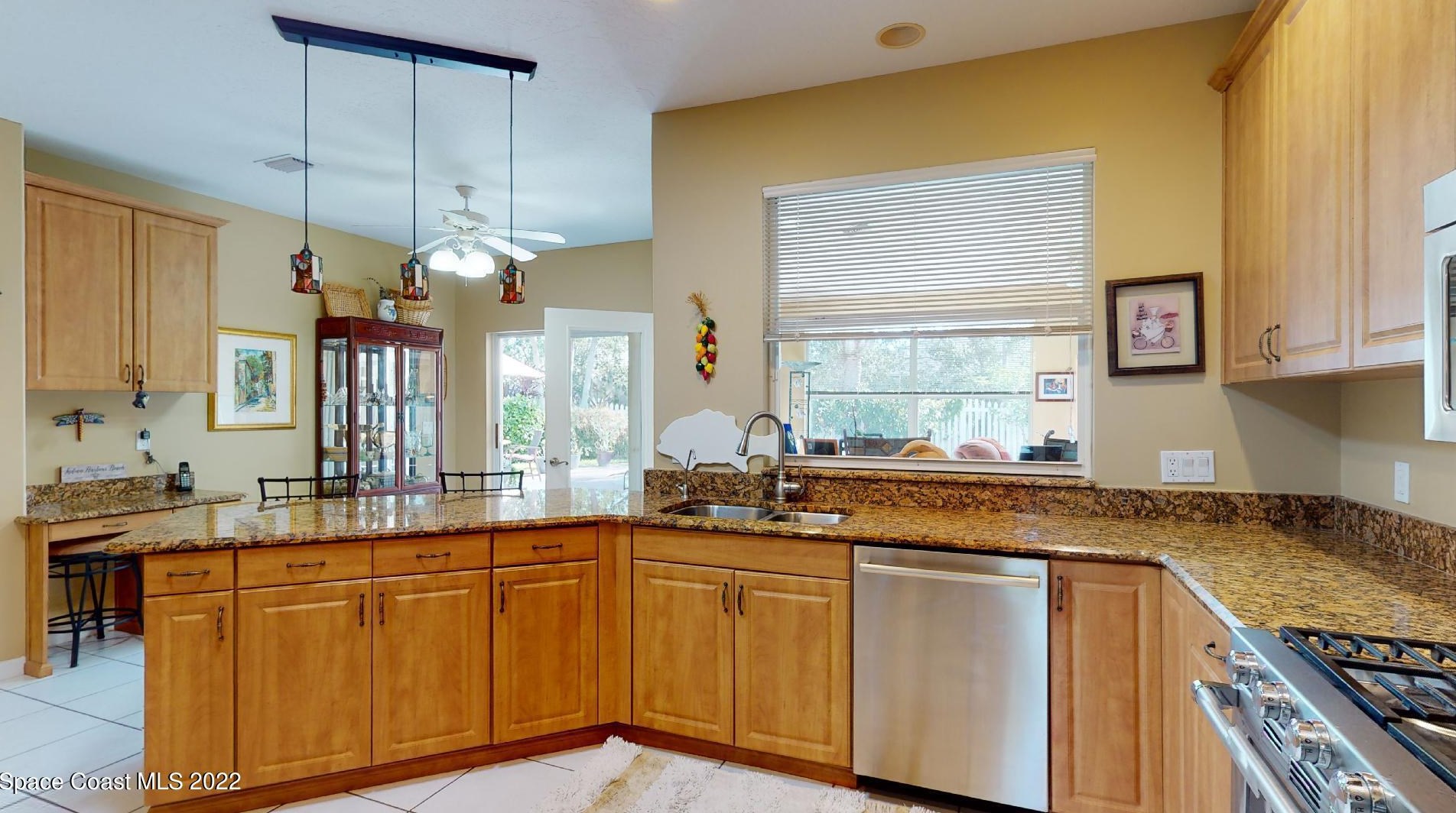 127 Island View Dr, Melbourne FL  32937-4379 exterior