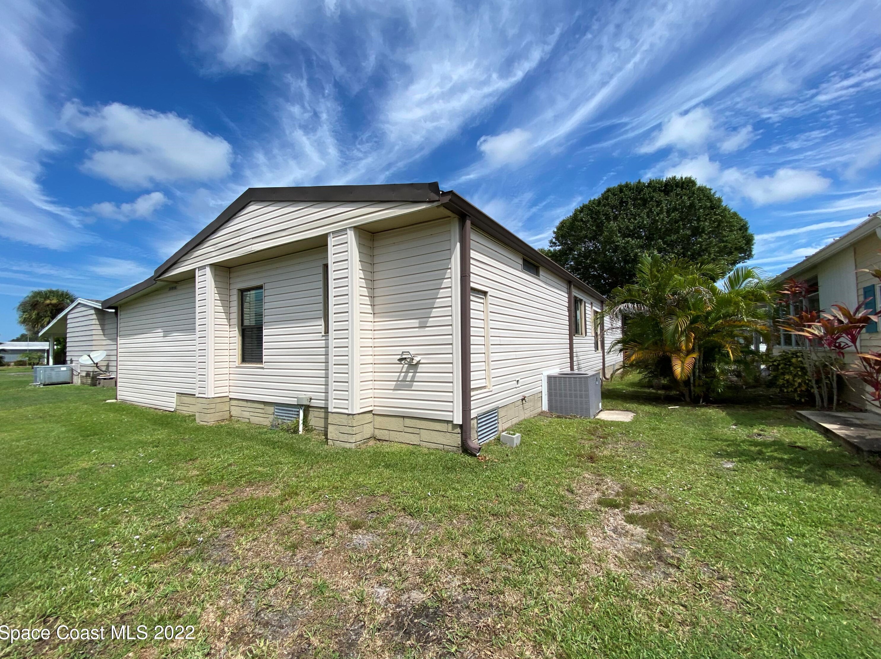 635 Wedelia Dr, Sebastian, FL 32976