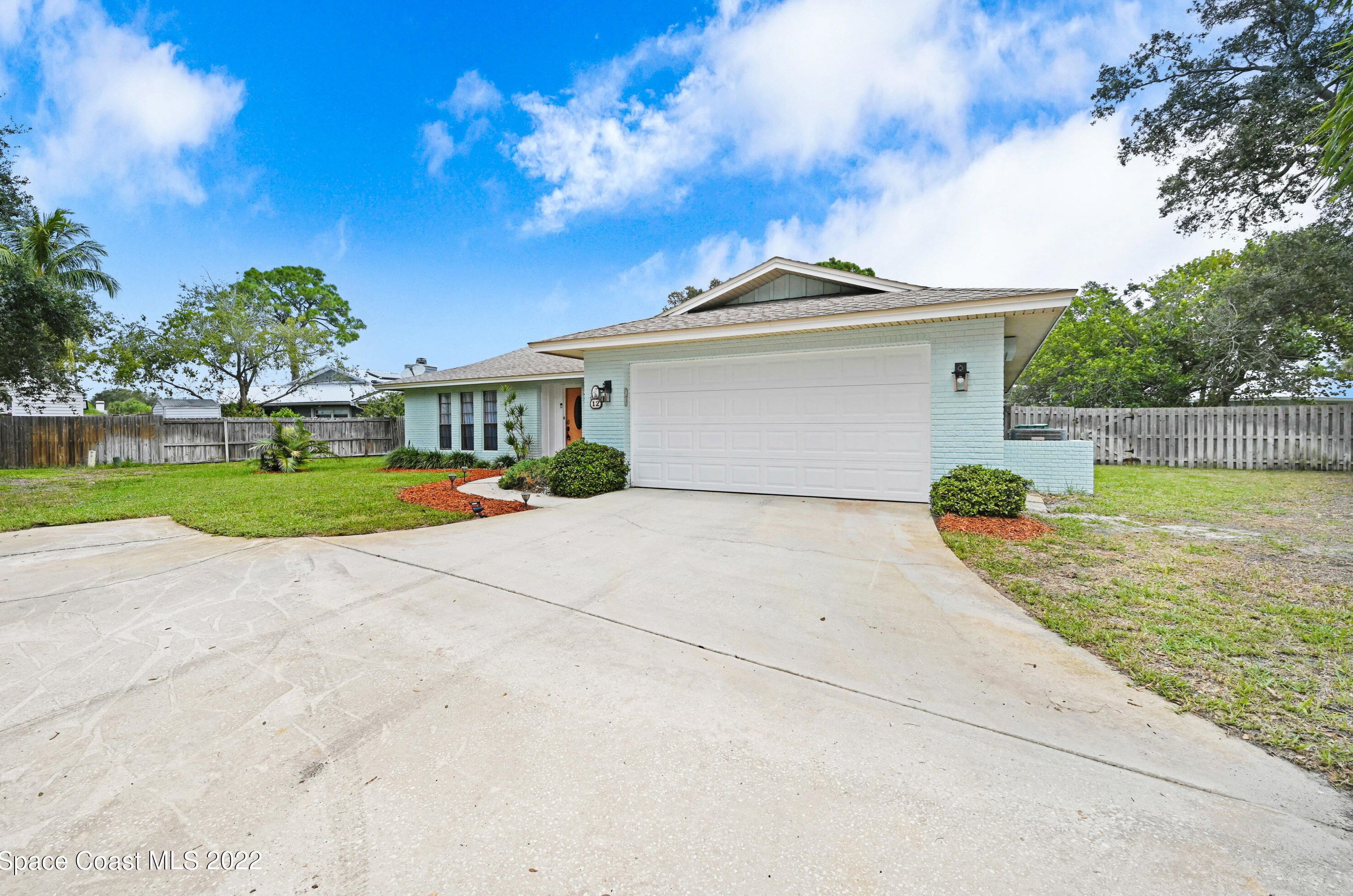 12 Coconut Rd, Melbourne, FL 32937-5331