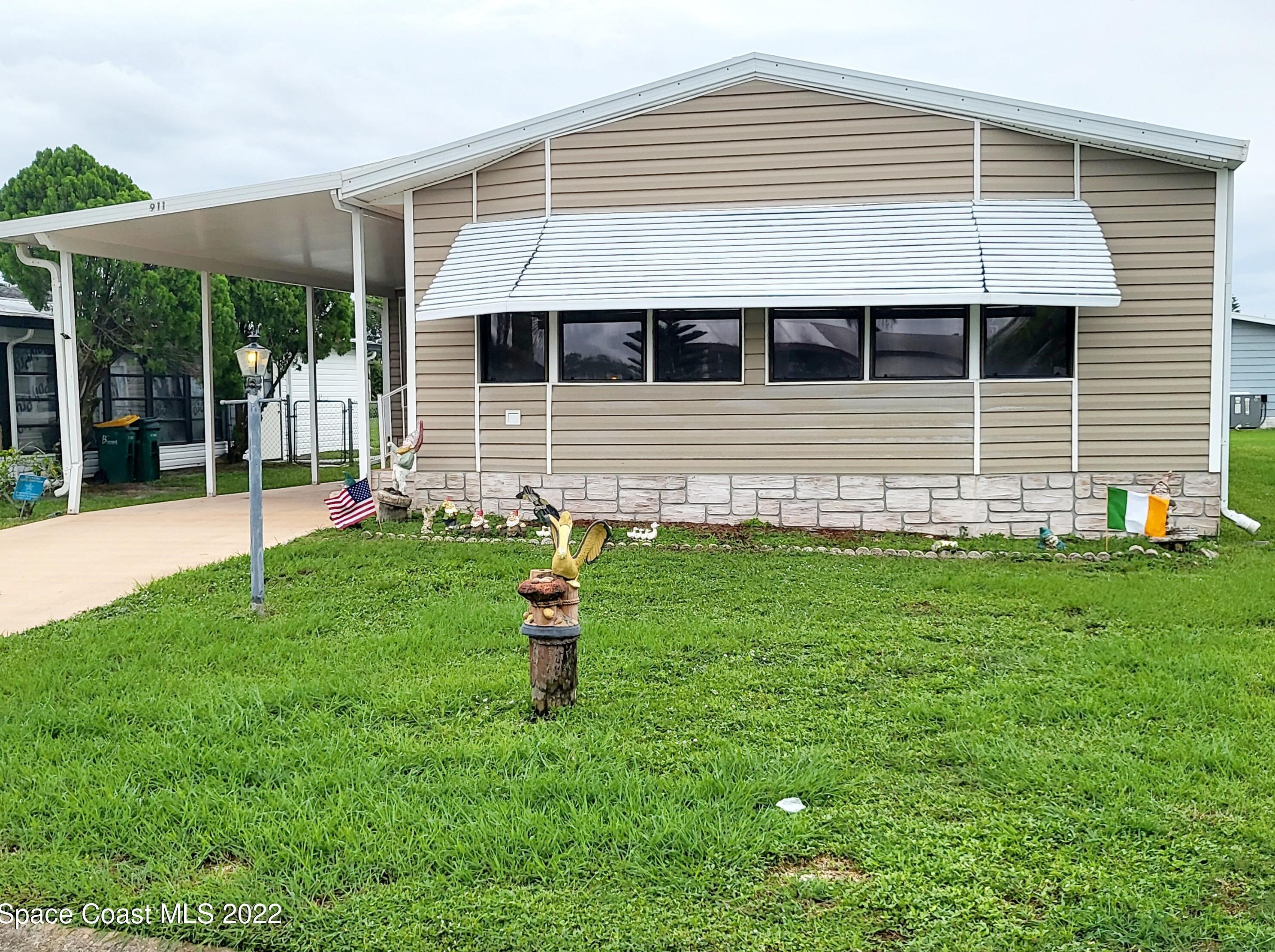 911 Redbud Rd, Sebastian, FL 32976