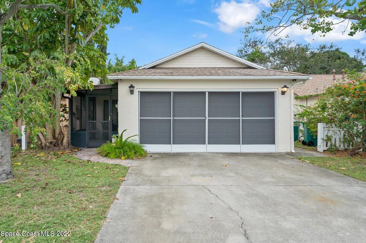 3709 Tree Line Blvd, Melbourne, FL 32935-4737