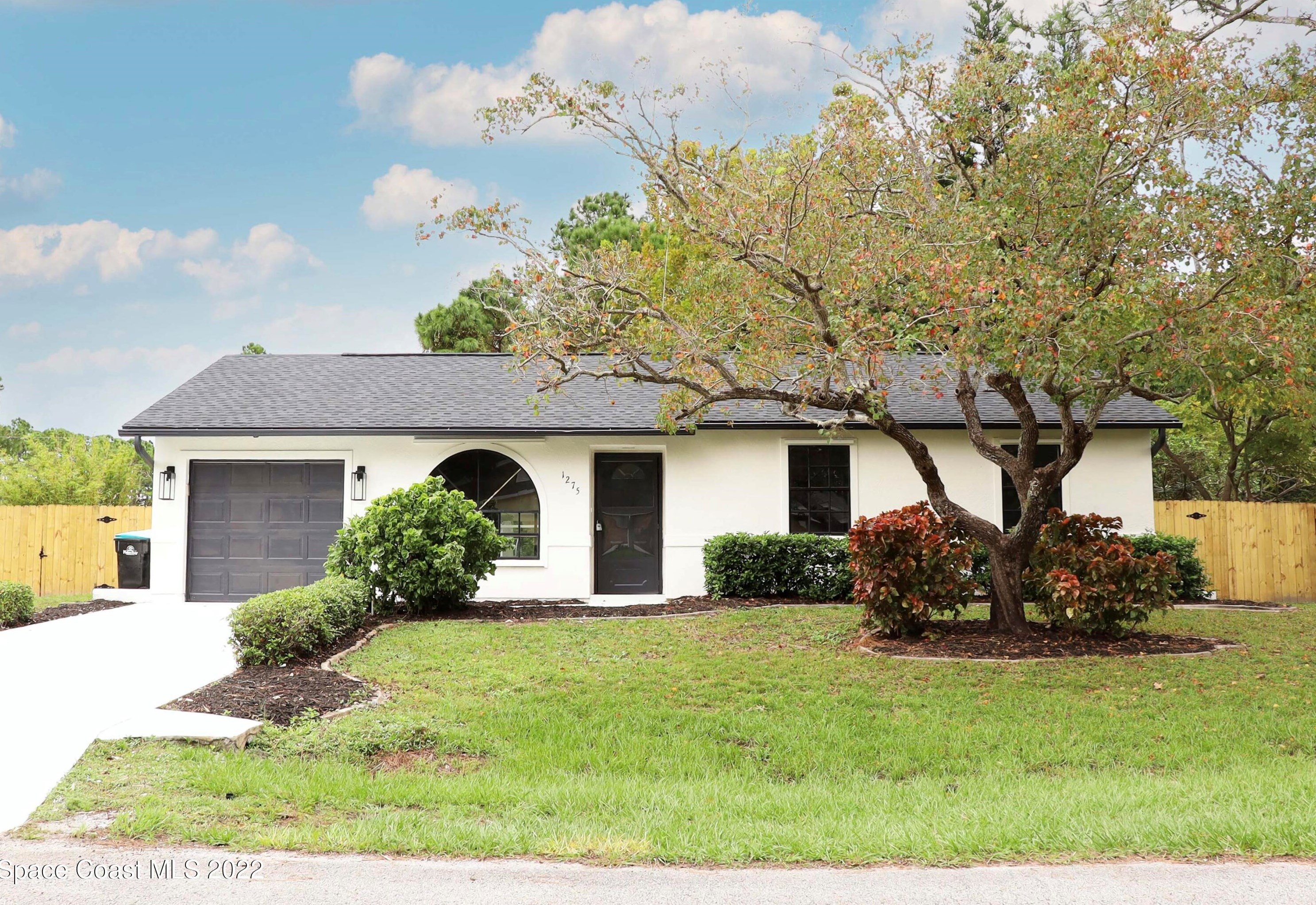 1275 Danforth St, Melbourne, FL 32908-6872