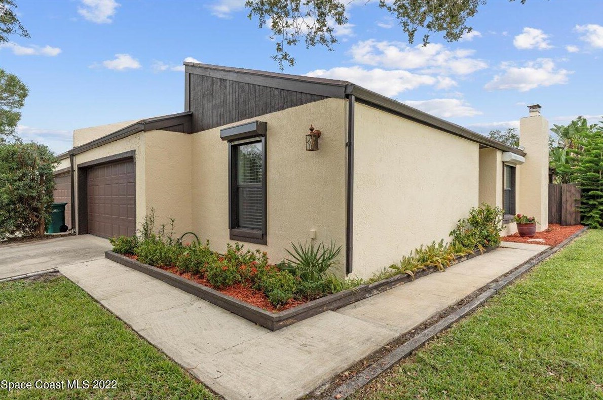 3471 Sparrow Ct, Melbourne, FL 32935-4761