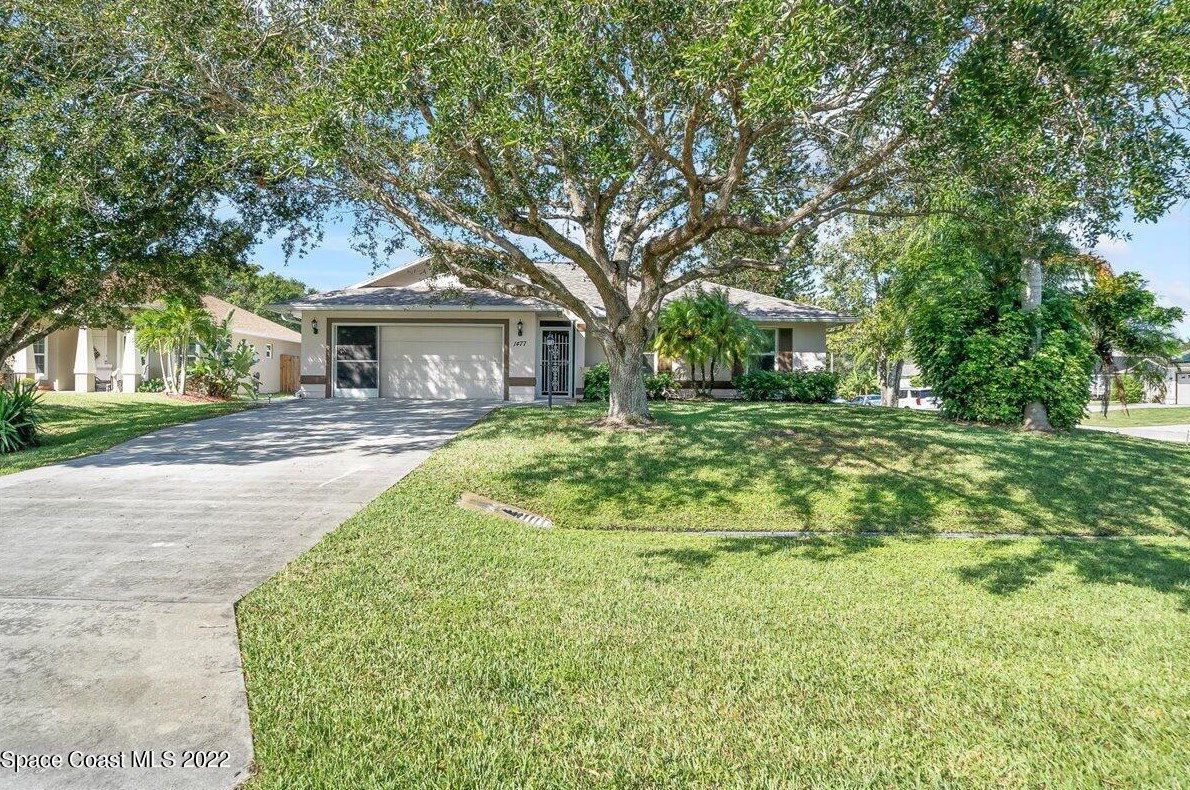 1477 Bevan Dr, Sebastian, FL 32958