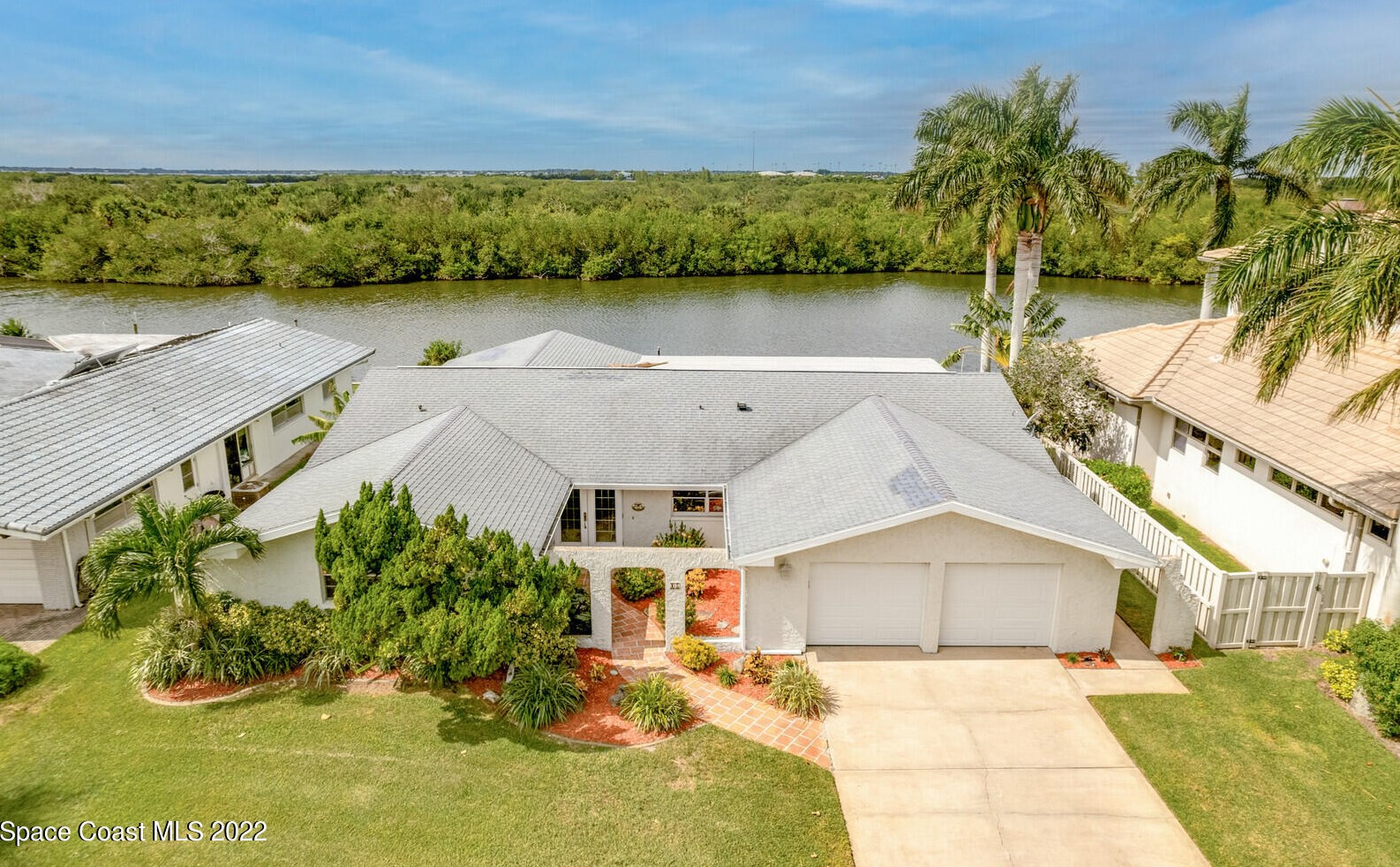 48 Yawl Dr, Cocoa Beach, FL 32931-2625