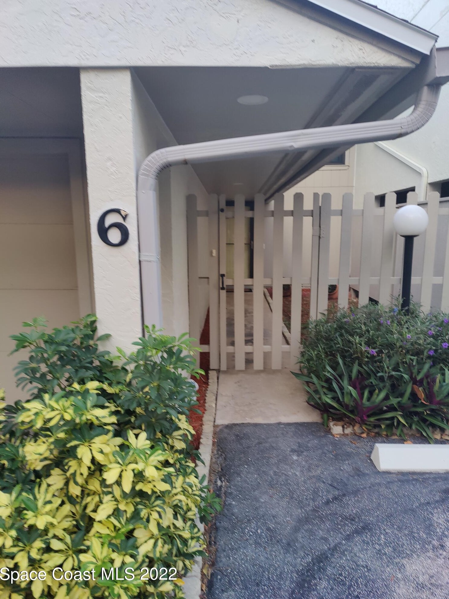100 Coral Way E #6, Melbourne, FL 32903