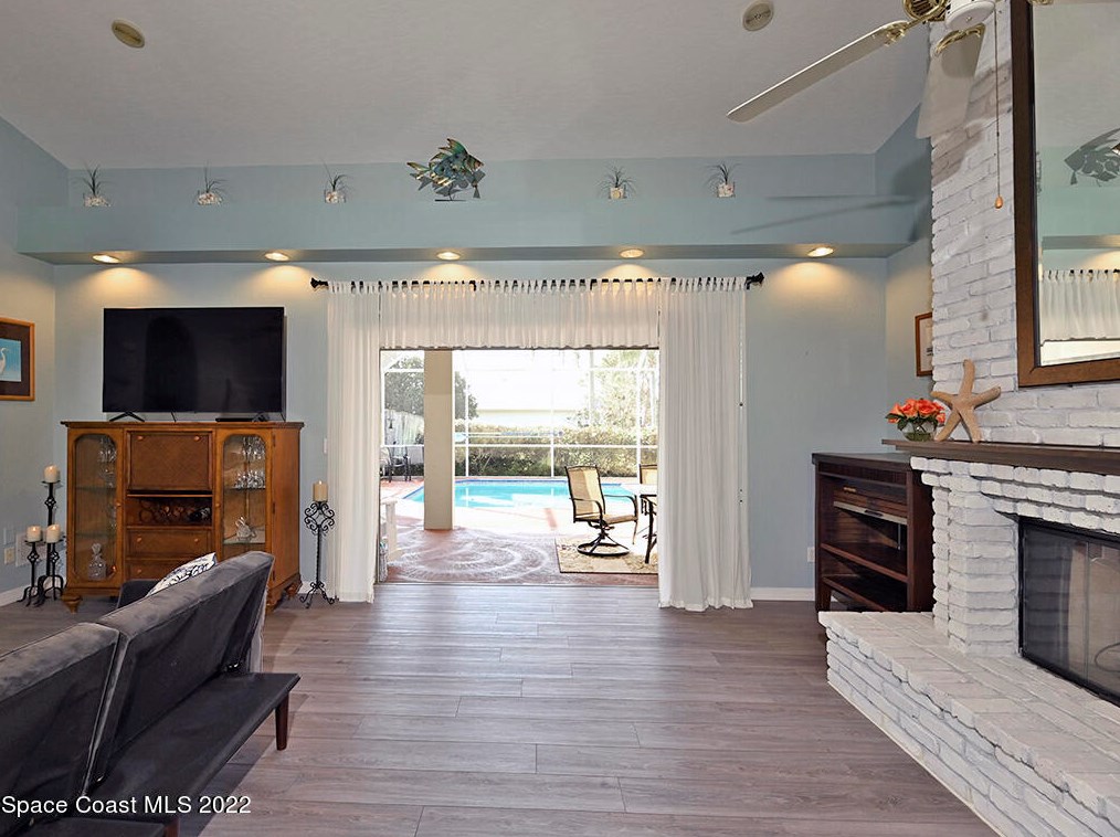 1329 York Cir, Melbourne, FL 32904-8705