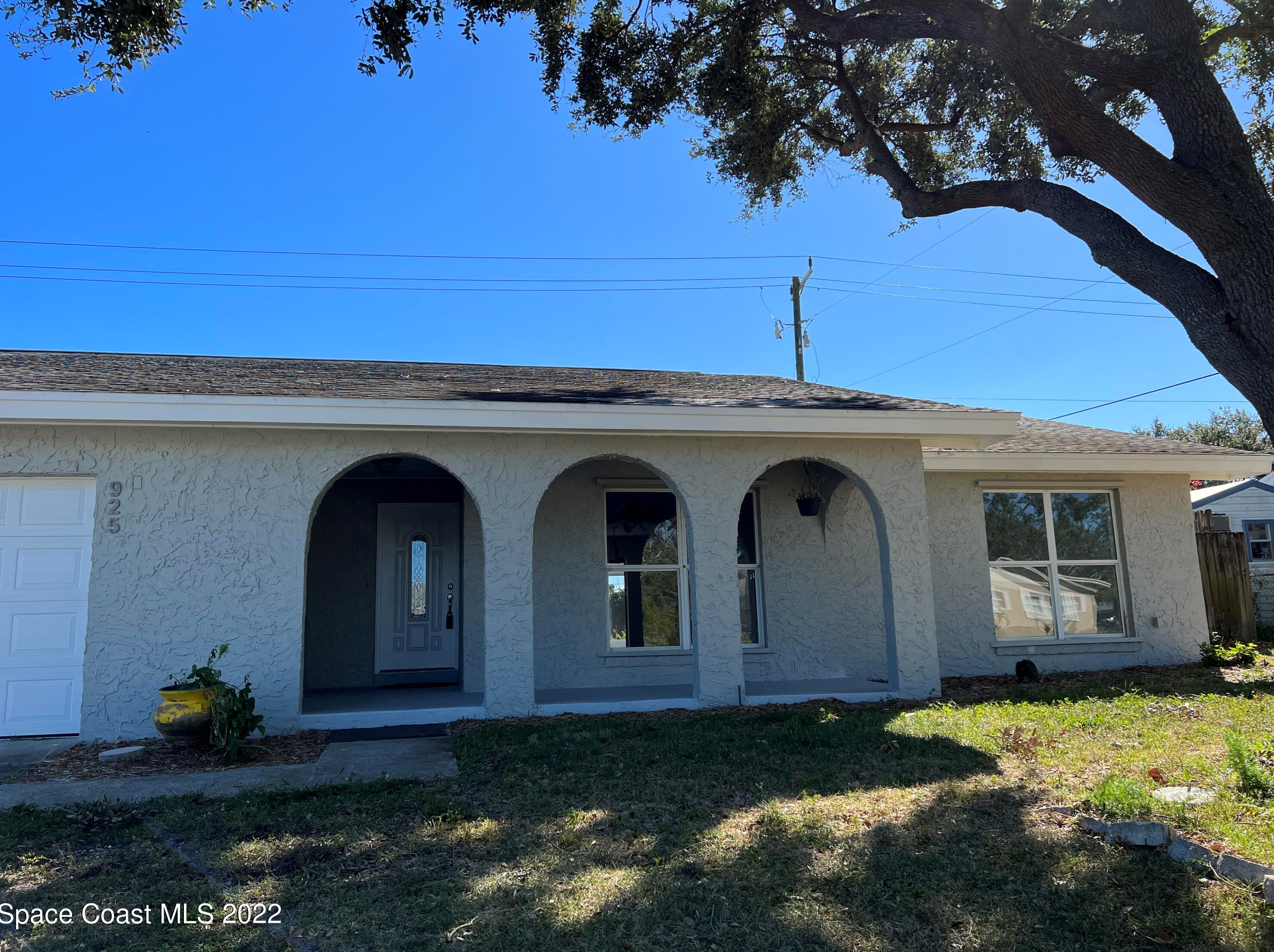 925 Cynthia Dr, Titusville, FL 32780