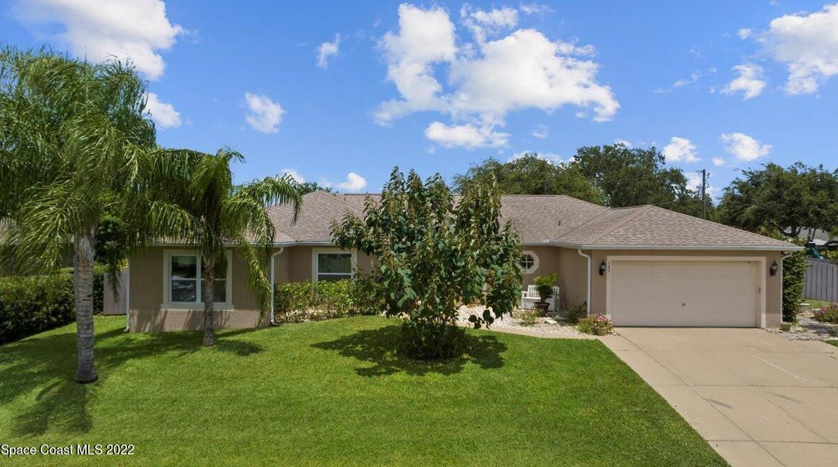 385 Humbert St, Melbourne, FL 32907-1316