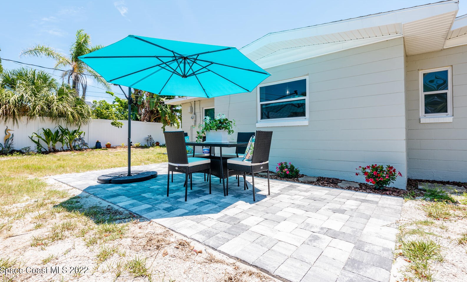 118 E Osceola Ln, Cocoa Beach, FL 32931
