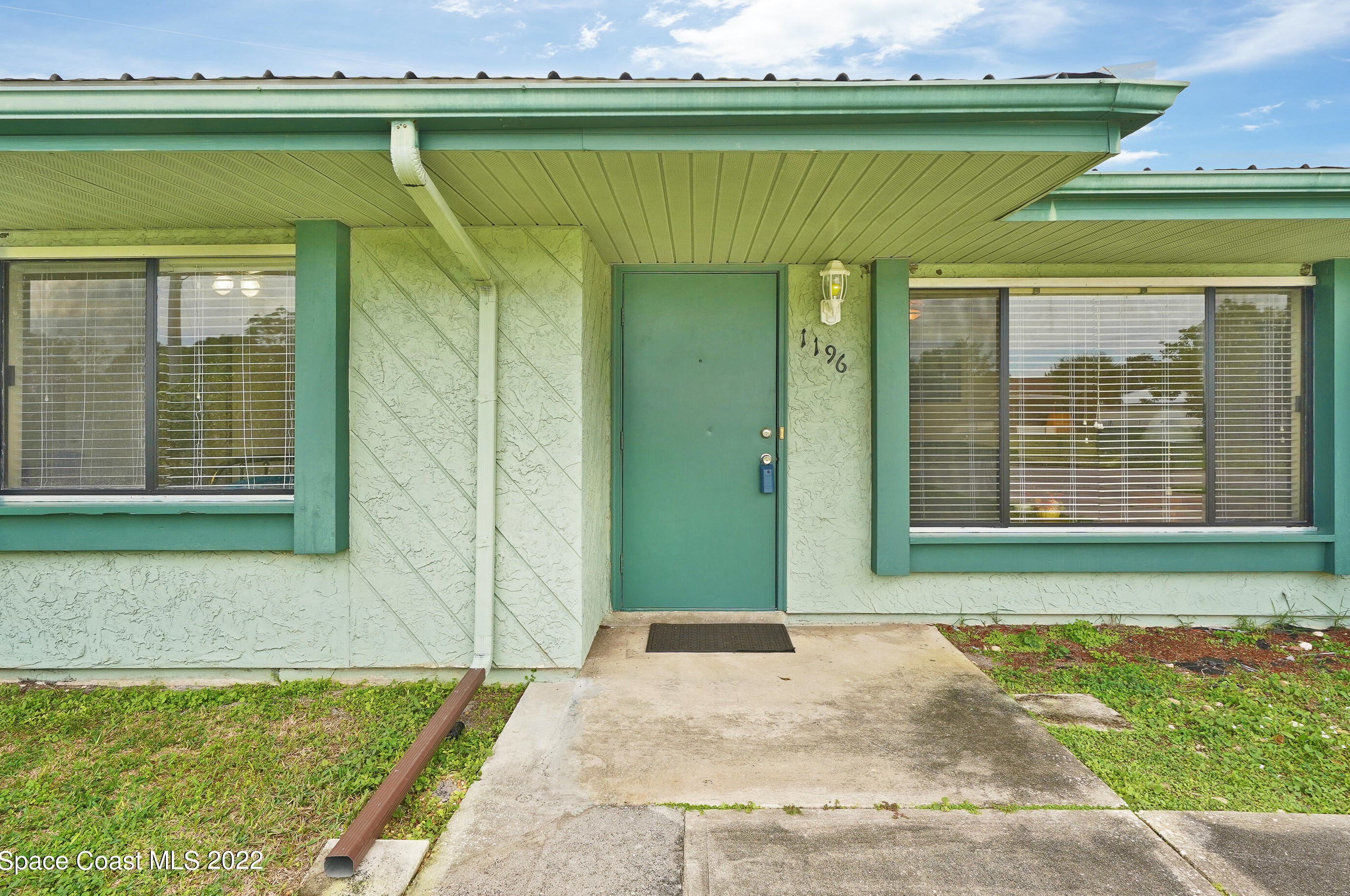 1196 Hooper Ave, Melbourne, FL 32905-4557