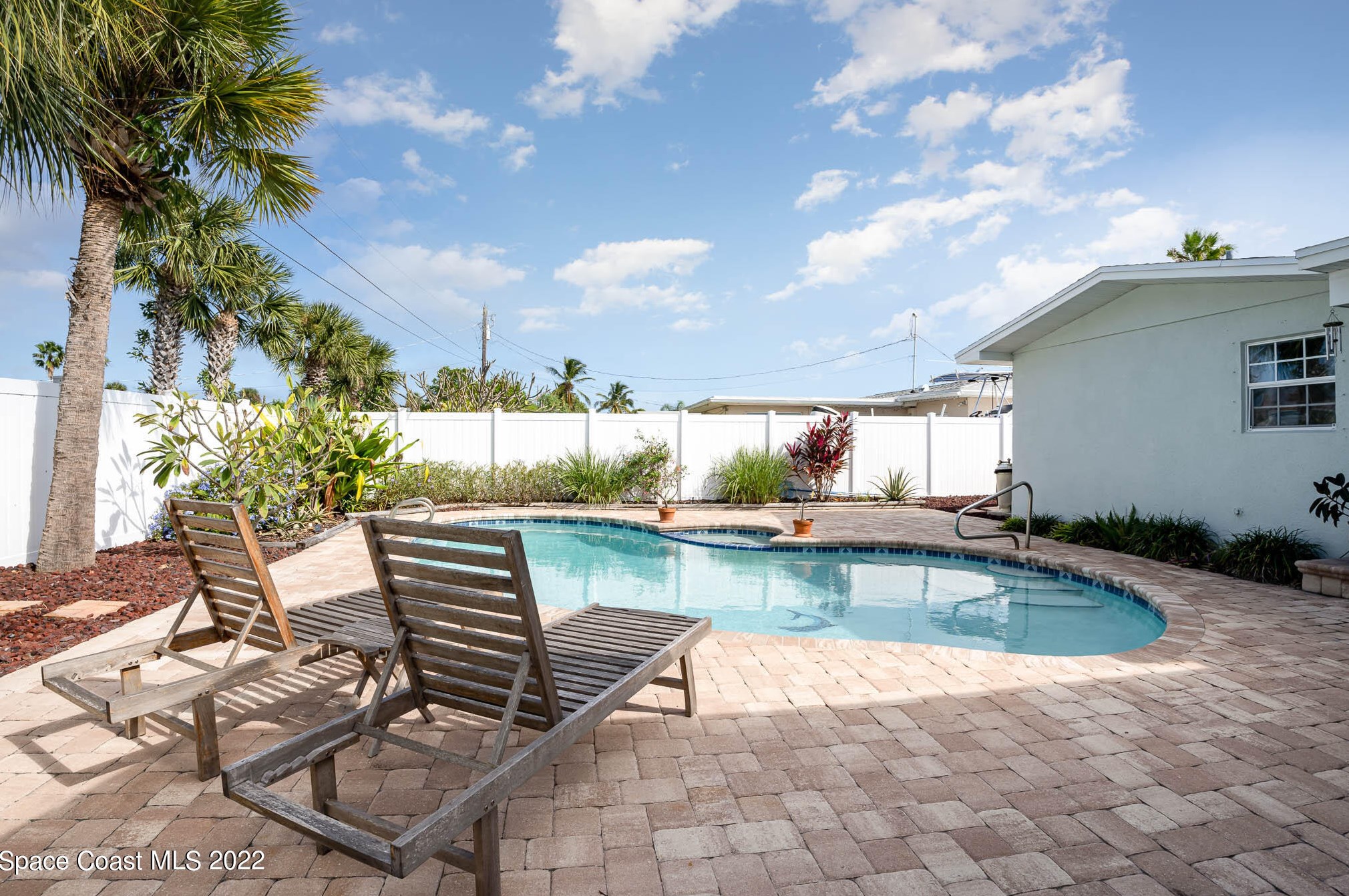 131 Arlington St, Melbourne, FL 32937-2217