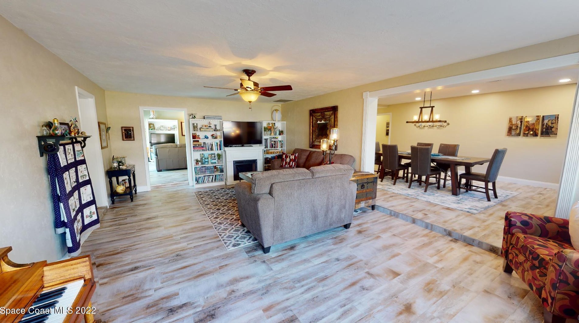 105 Martin St, Melbourne, FL 32937-2728