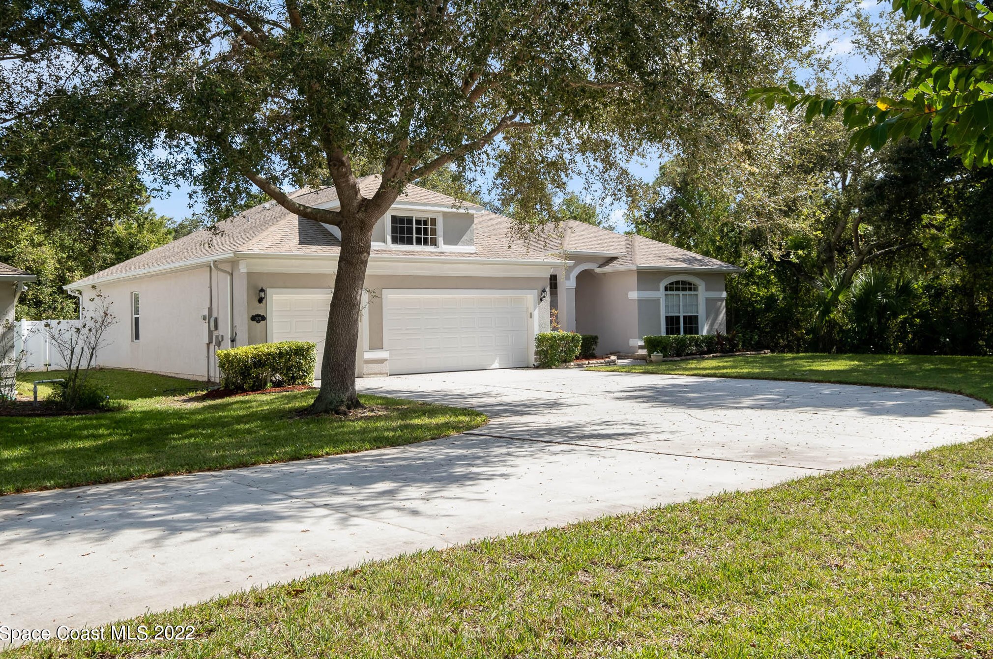 3175 Soft Breeze Cir, Melbourne, FL 32904-7708