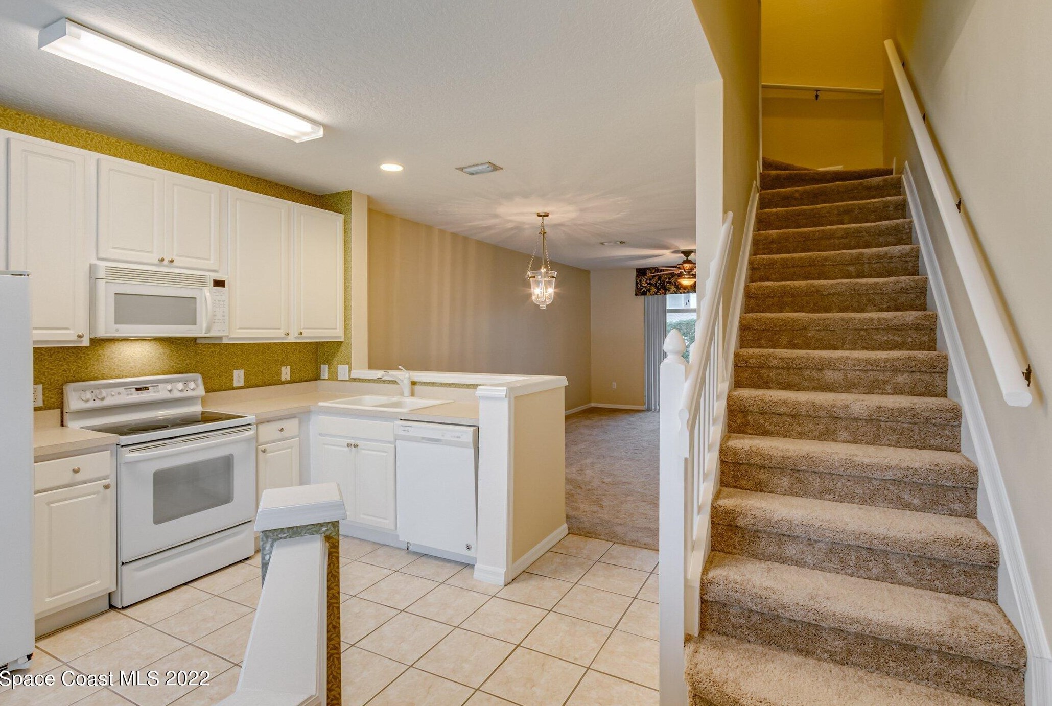 1366 Hampton Park Ln, Melbourne, FL 32940