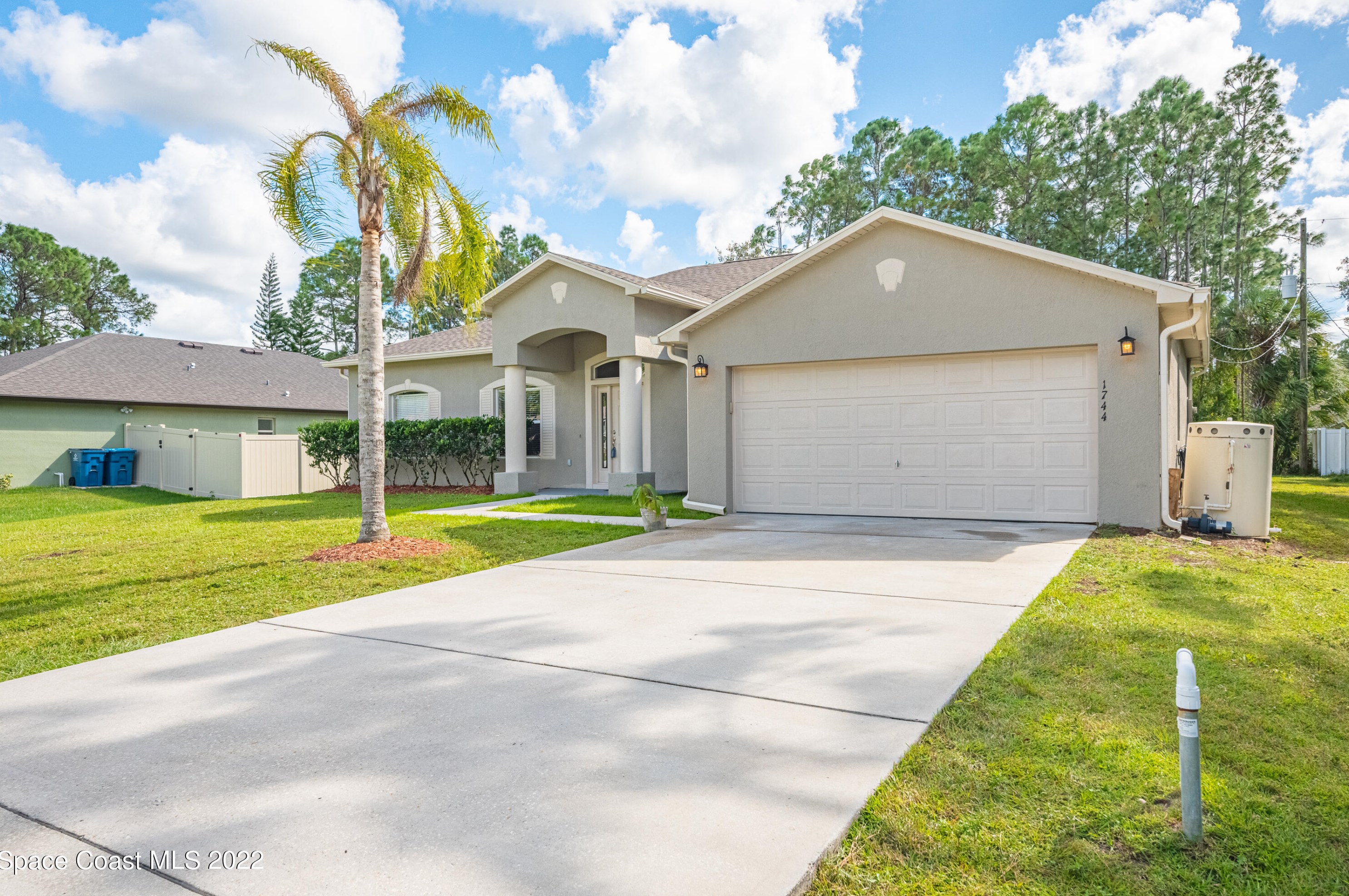1744 Hydrangea Rd, Melbourne, FL 32907-8780