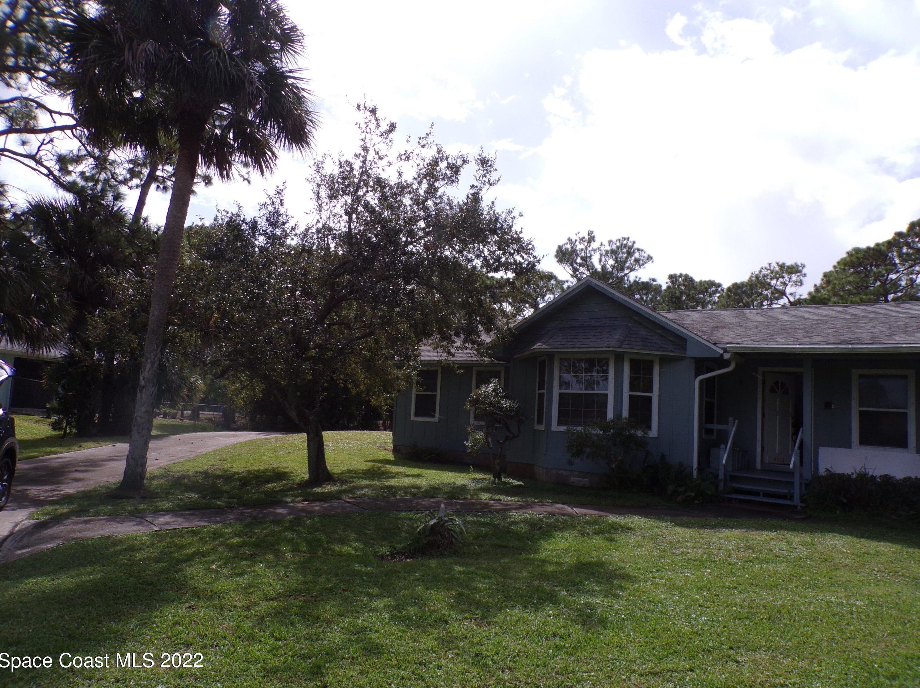 4508 Hunters Run Cir, Melbourne, FL 32949-2137