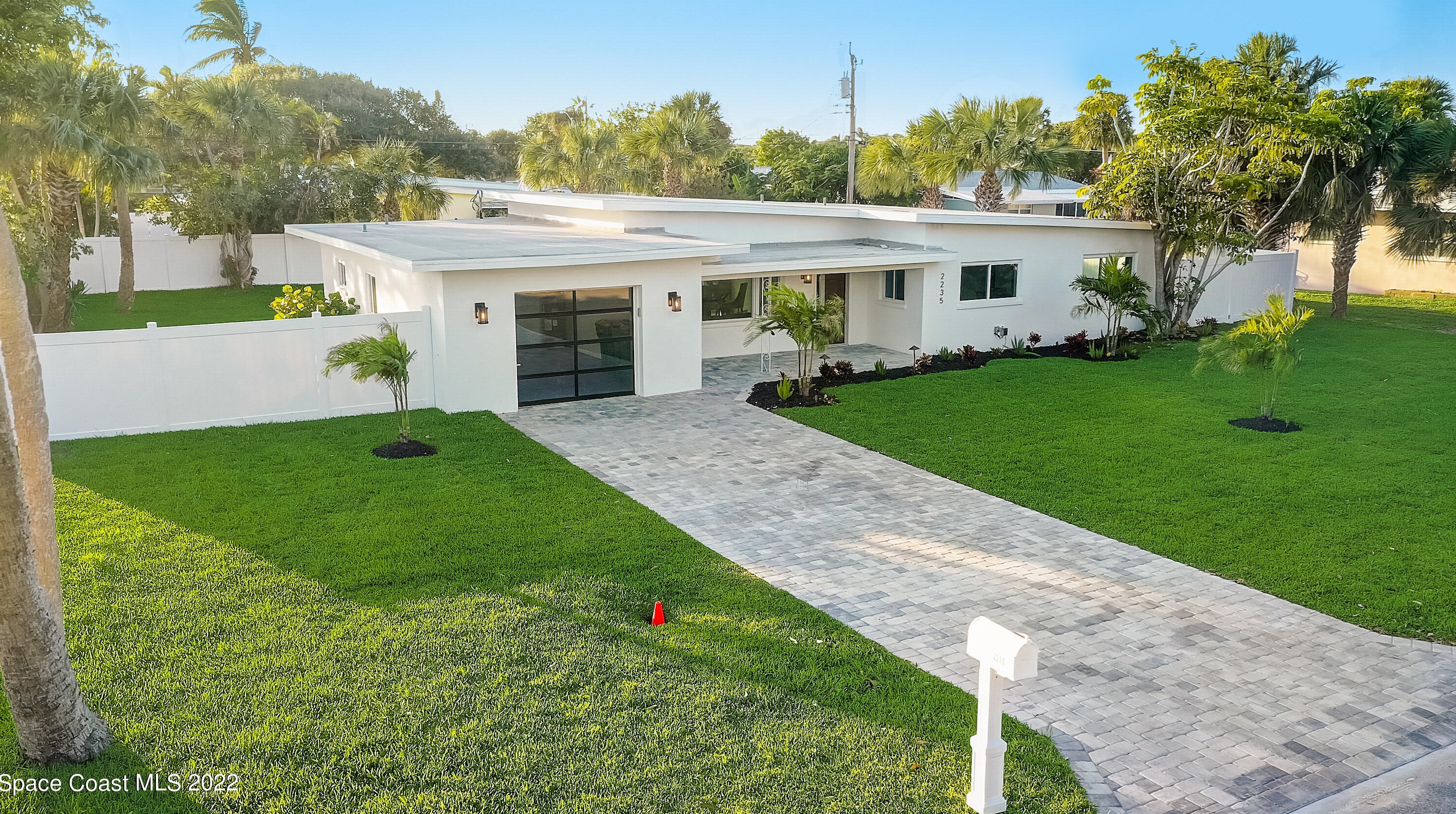 2235 Sunset Ave, Melbourne, FL 32903-2545