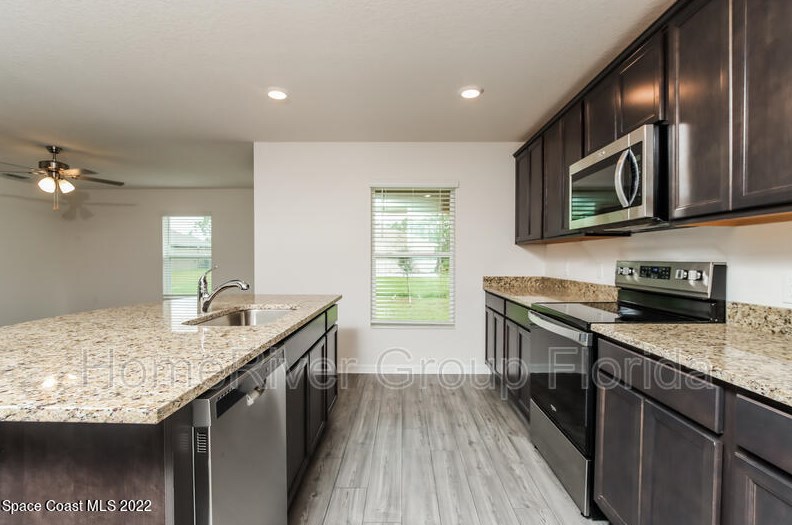 522 Ladyslipper St Sw, Melbourne, FL 32908