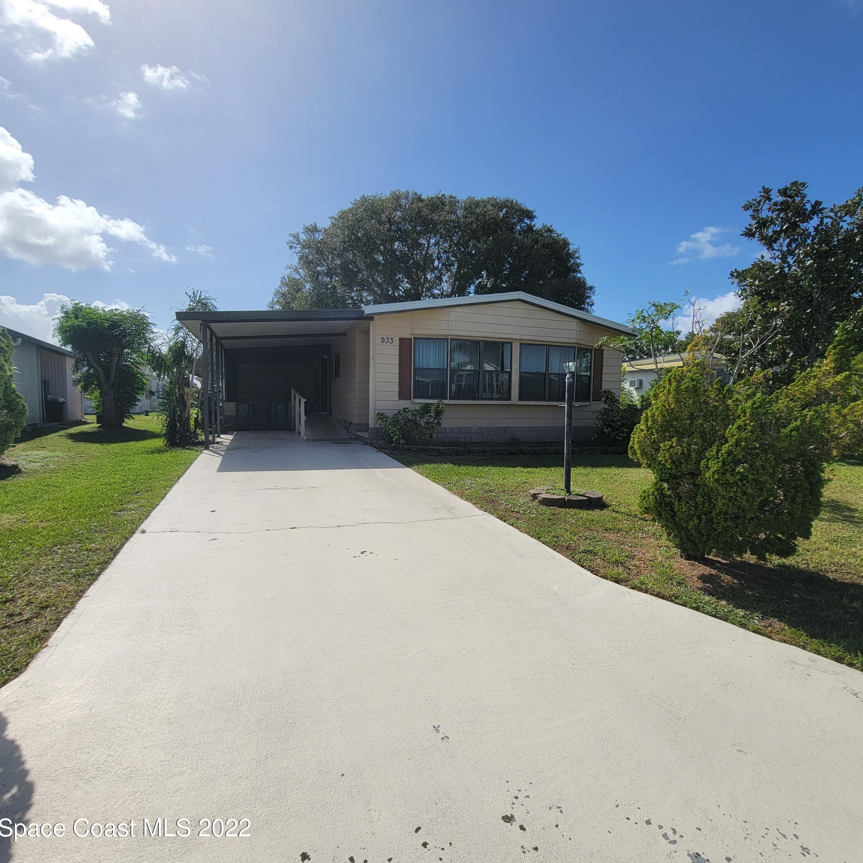 933 Frangipani Dr, Sebastian, FL 32976