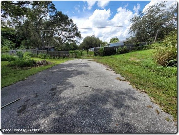 3342 Barton St, Mims, FL 32754